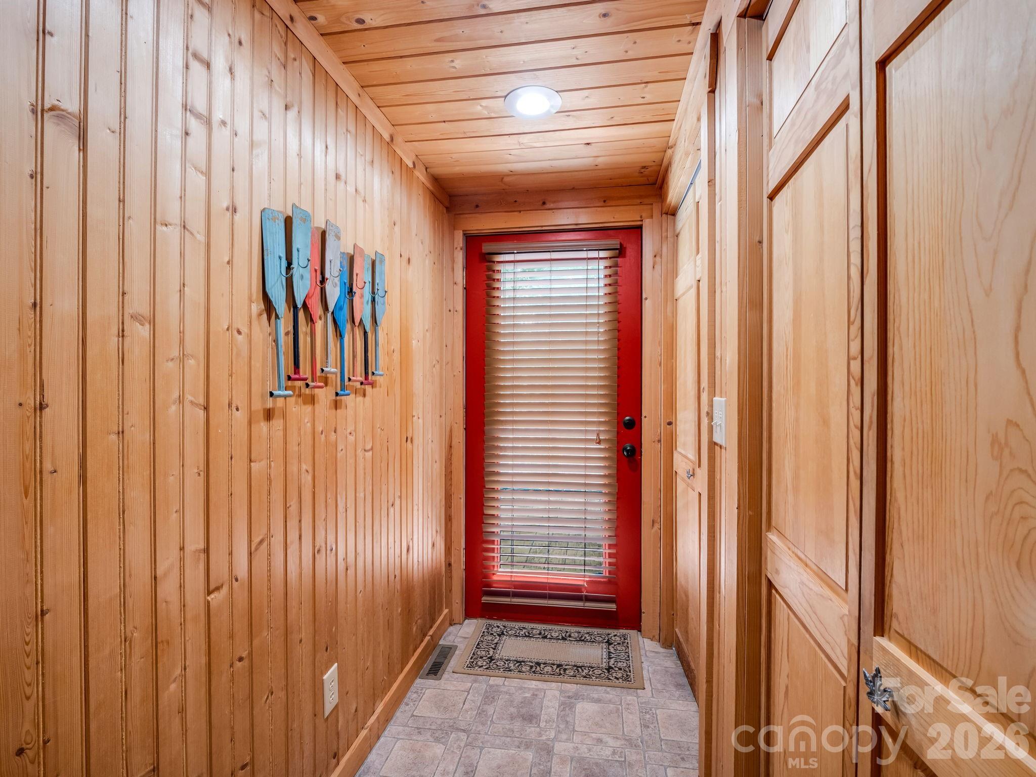 136 Dalton Court Property Photo 17