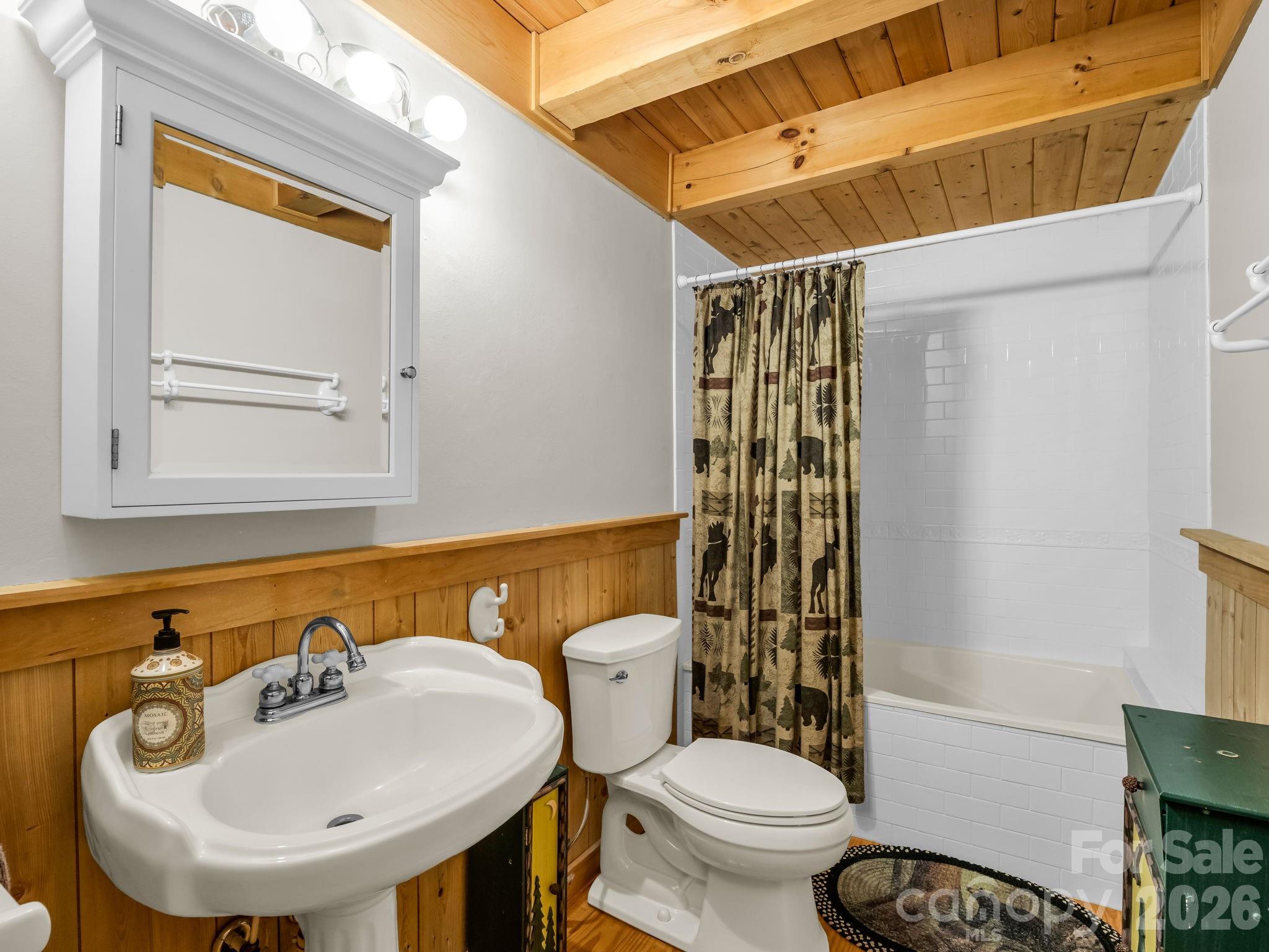 136 Dalton Court Property Photo 20