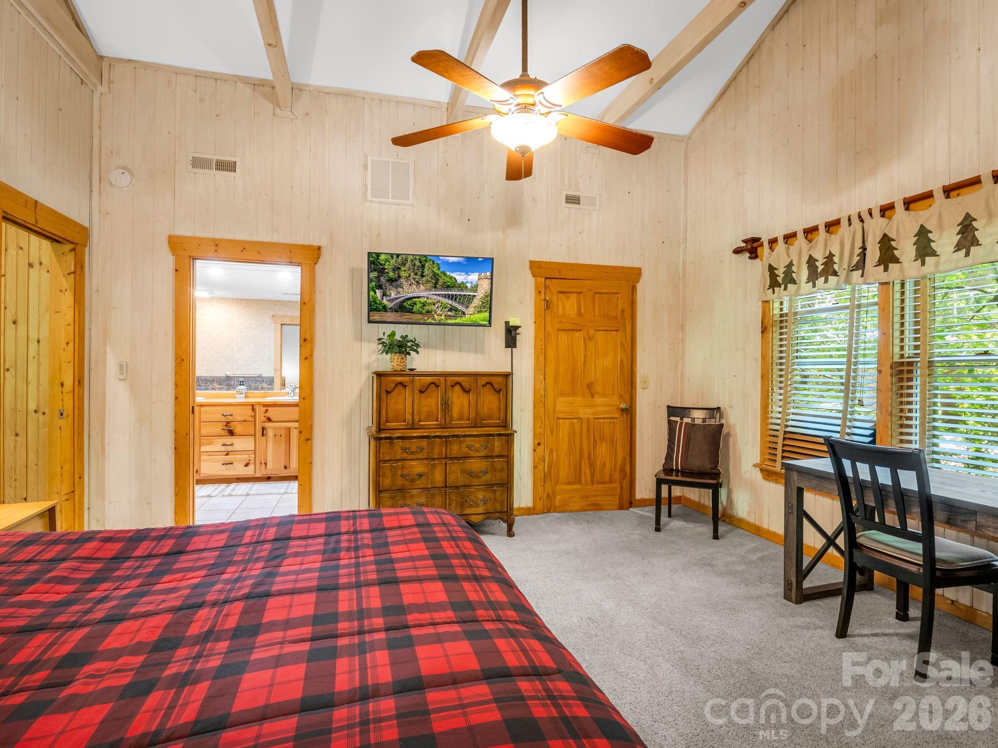 136 Dalton Court Property Photo 27