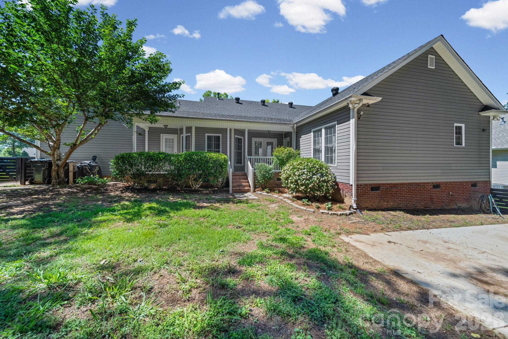 2340 Keswick Lane Property Photo 4