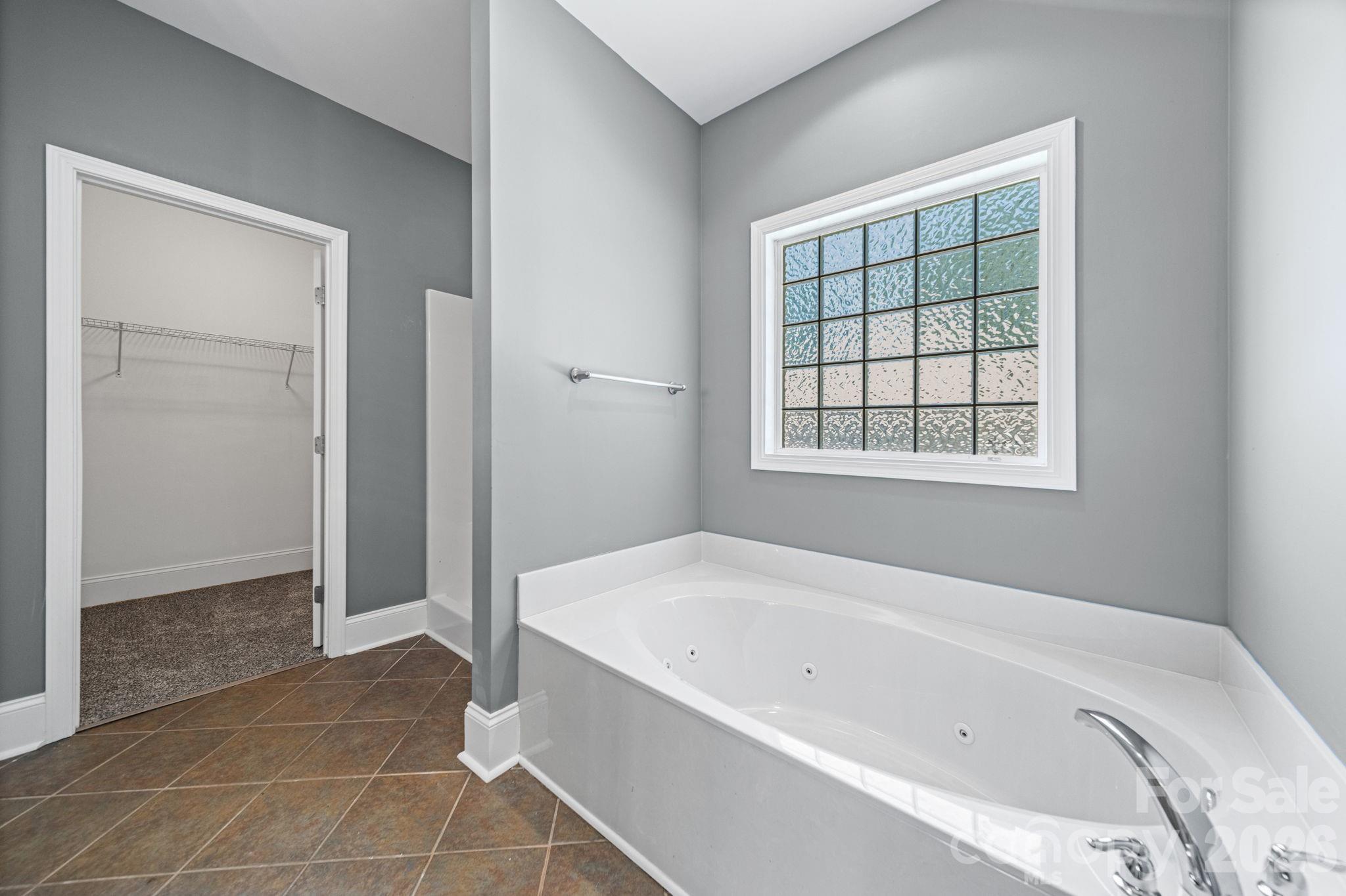 2340 Keswick Lane Property Photo 25