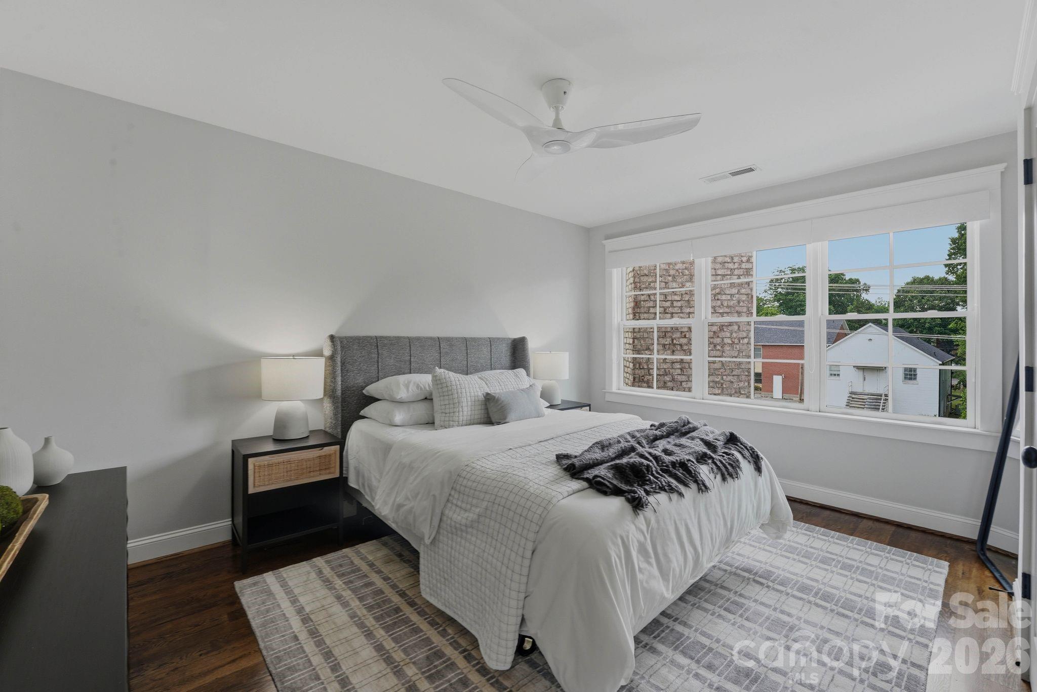 812 Ideal Way Property Photo 34
