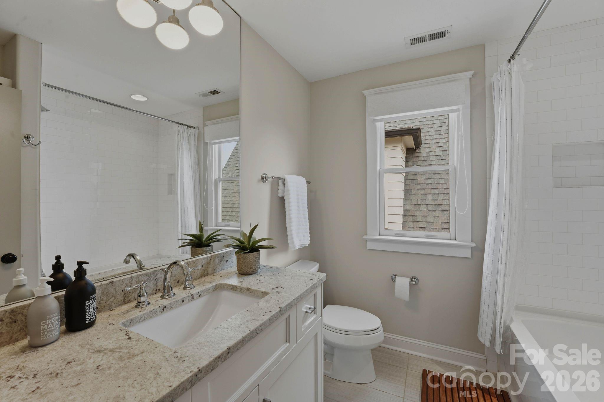812 Ideal Way Property Photo 35
