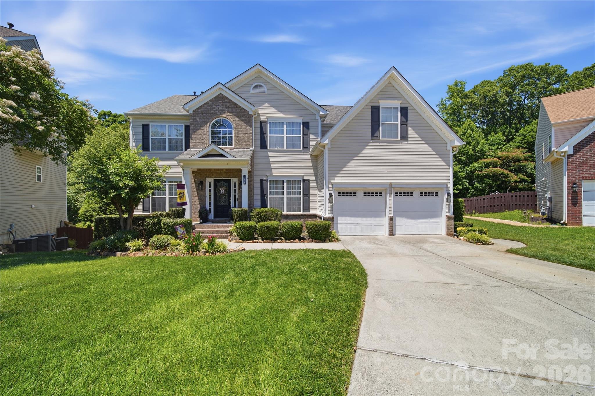 8465 Mossy Cup Trail Property Photo 1