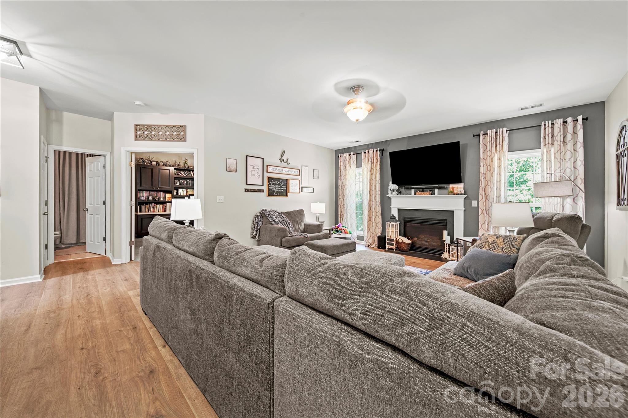 8465 Mossy Cup Trail Property Photo 9
