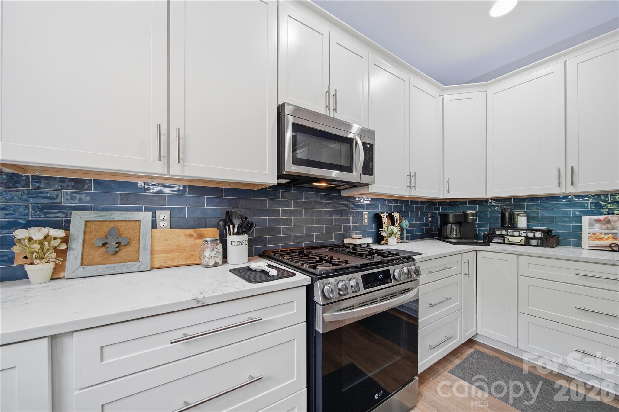 8465 Mossy Cup Trail Property Photo 13