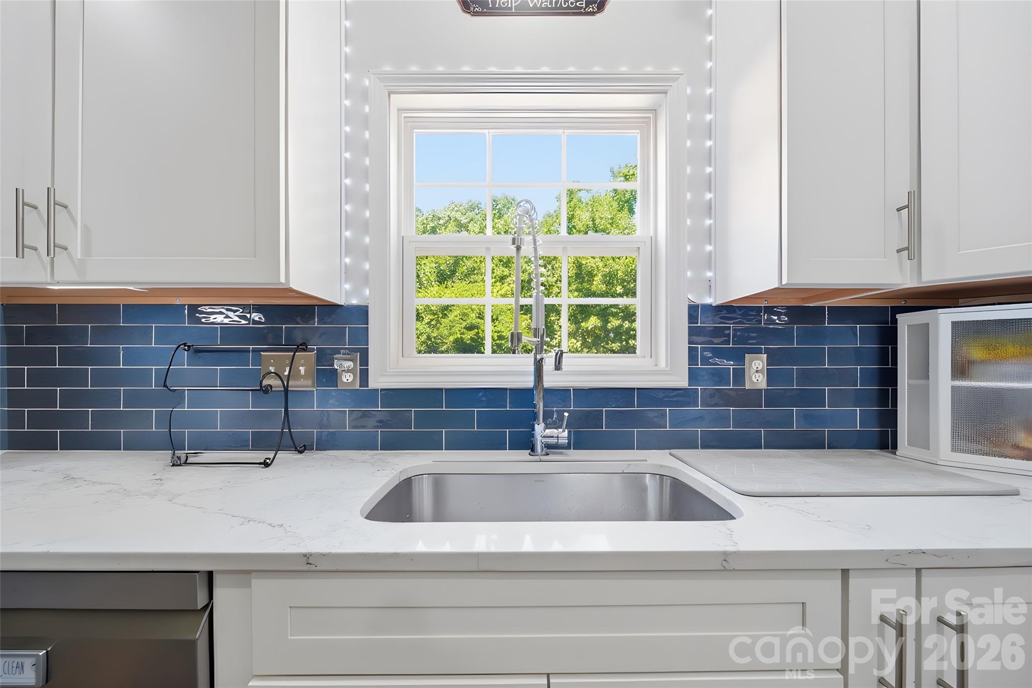8465 Mossy Cup Trail Property Photo 14
