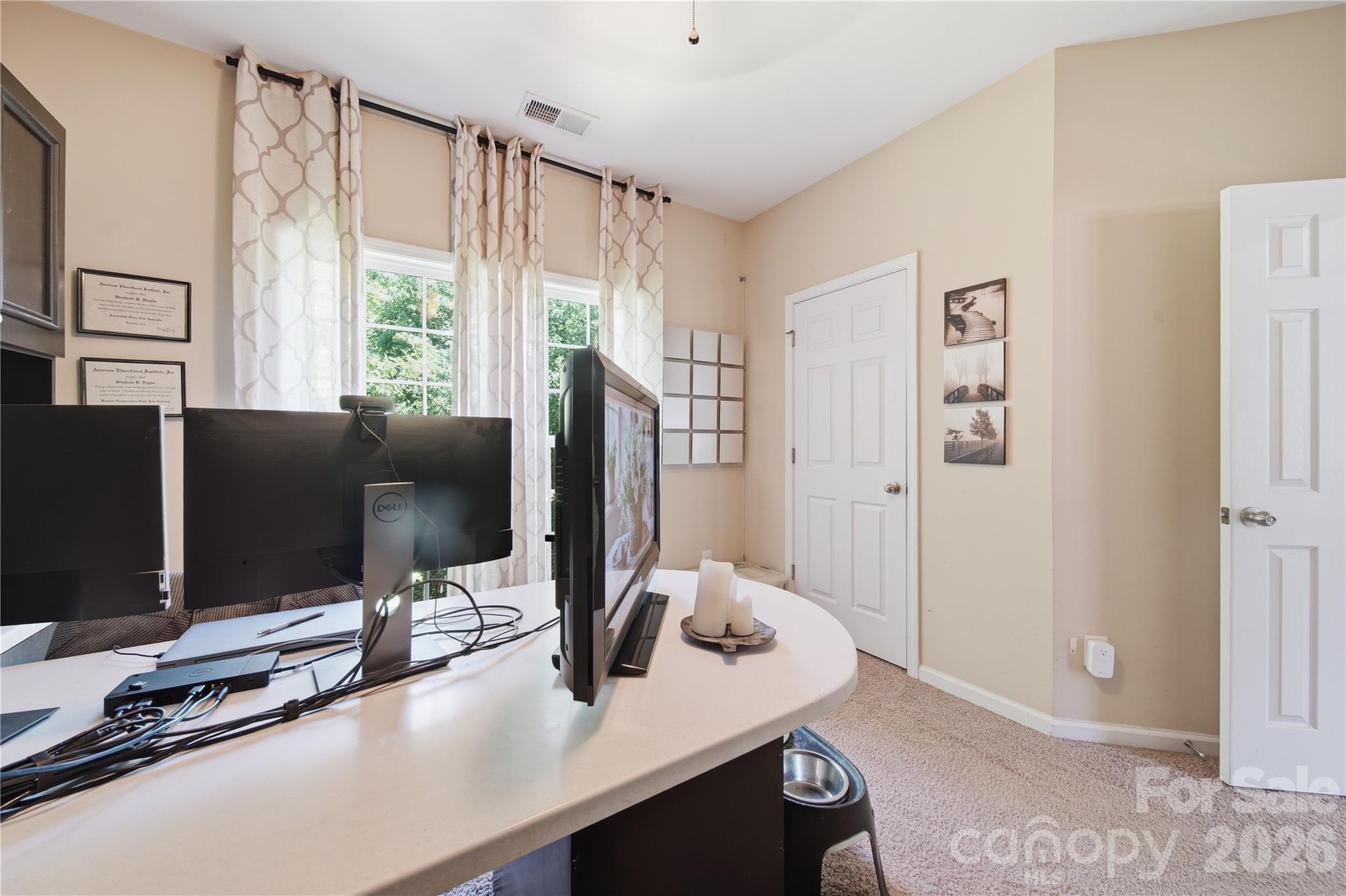 8465 Mossy Cup Trail Property Photo 15