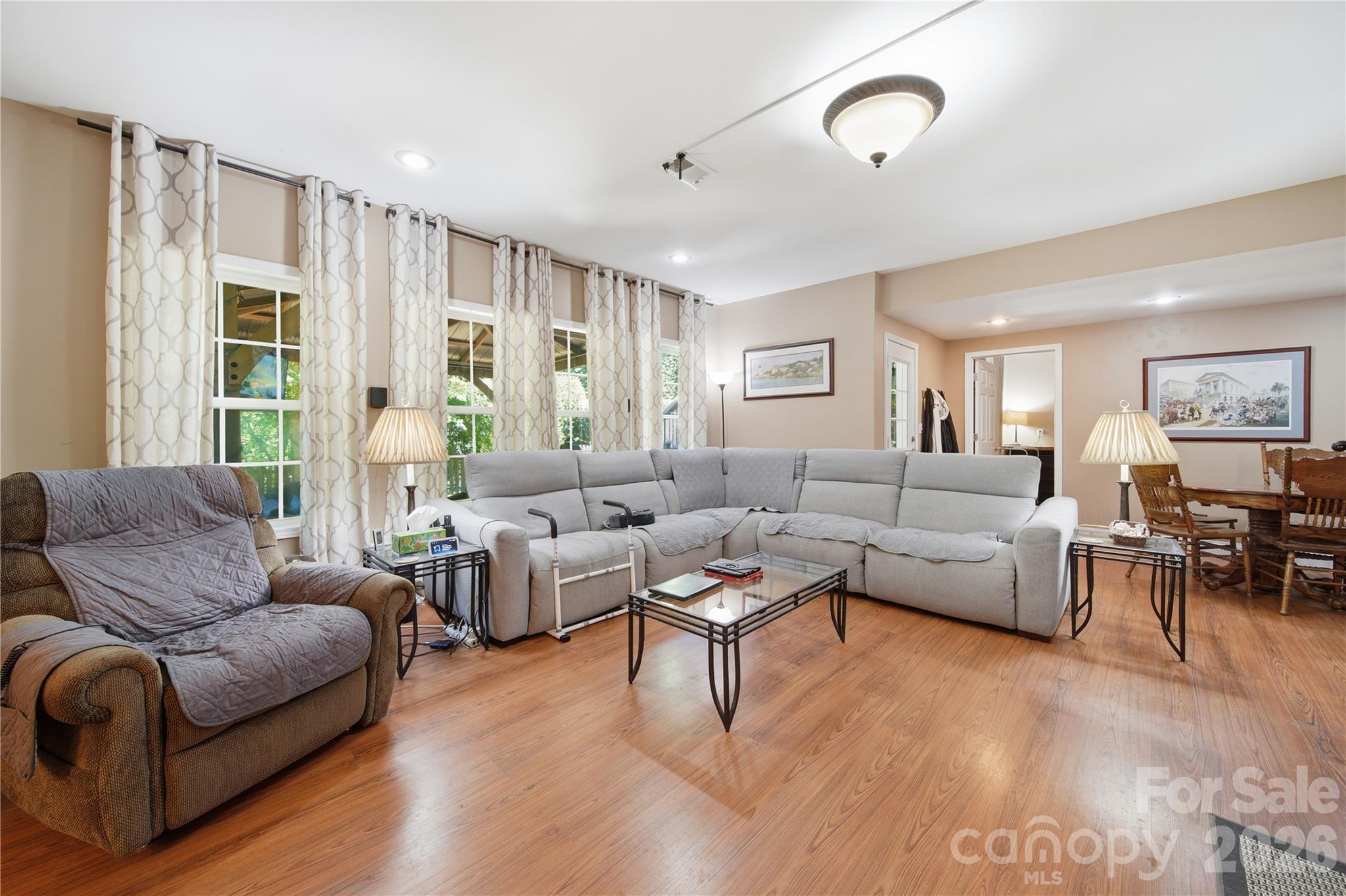 8465 Mossy Cup Trail Property Photo 37
