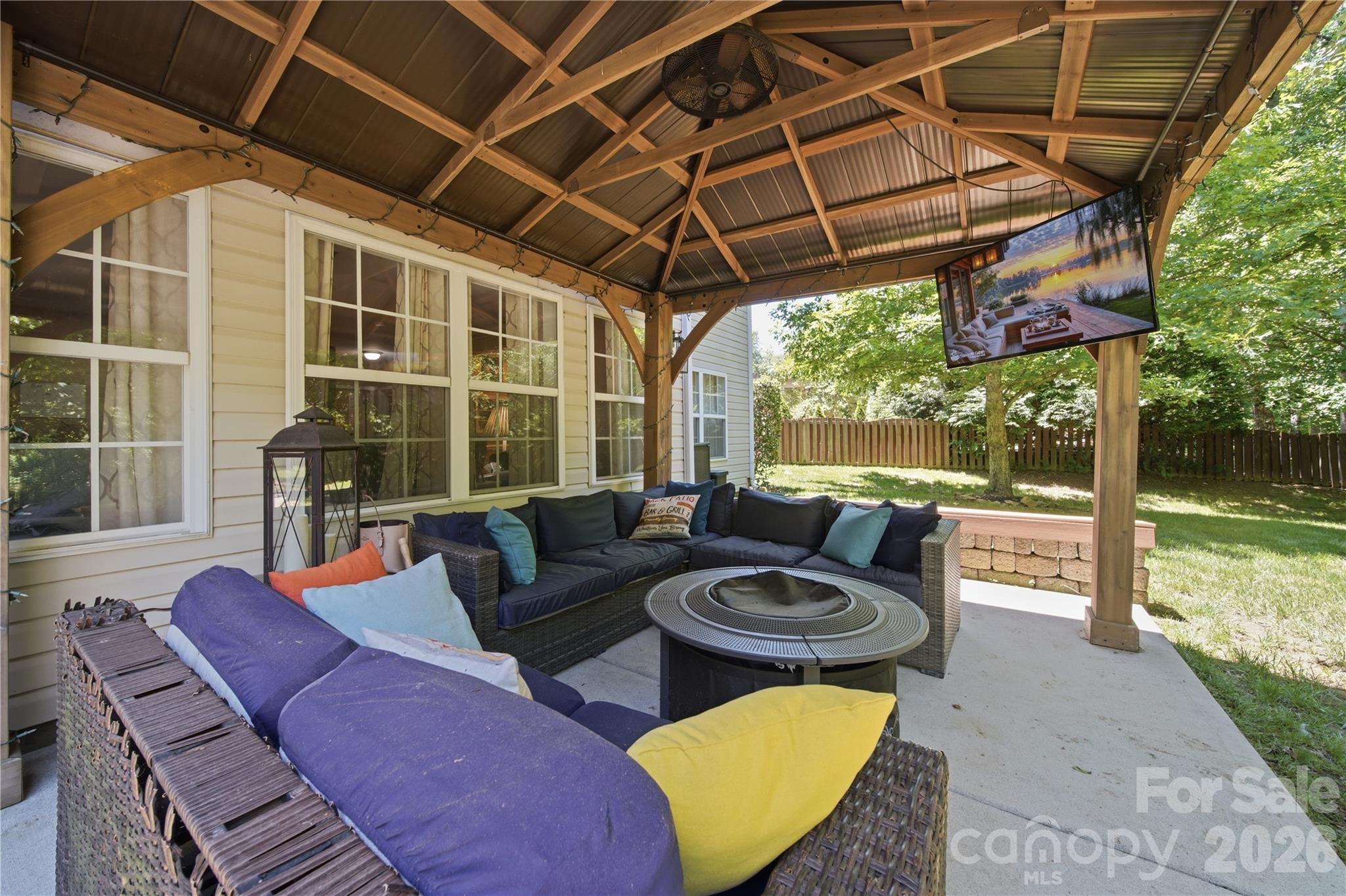 8465 Mossy Cup Trail Property Photo 44