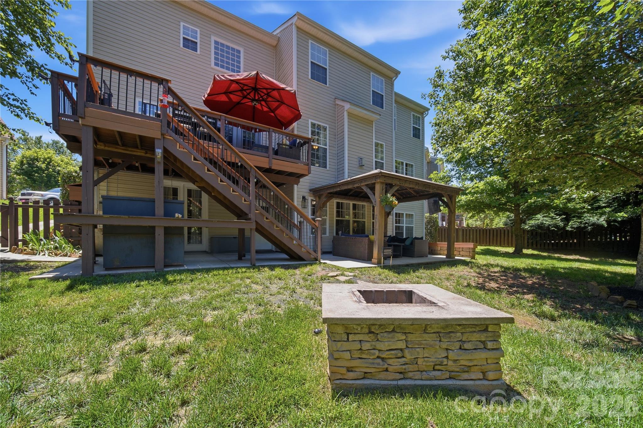 8465 Mossy Cup Trail Property Photo 47