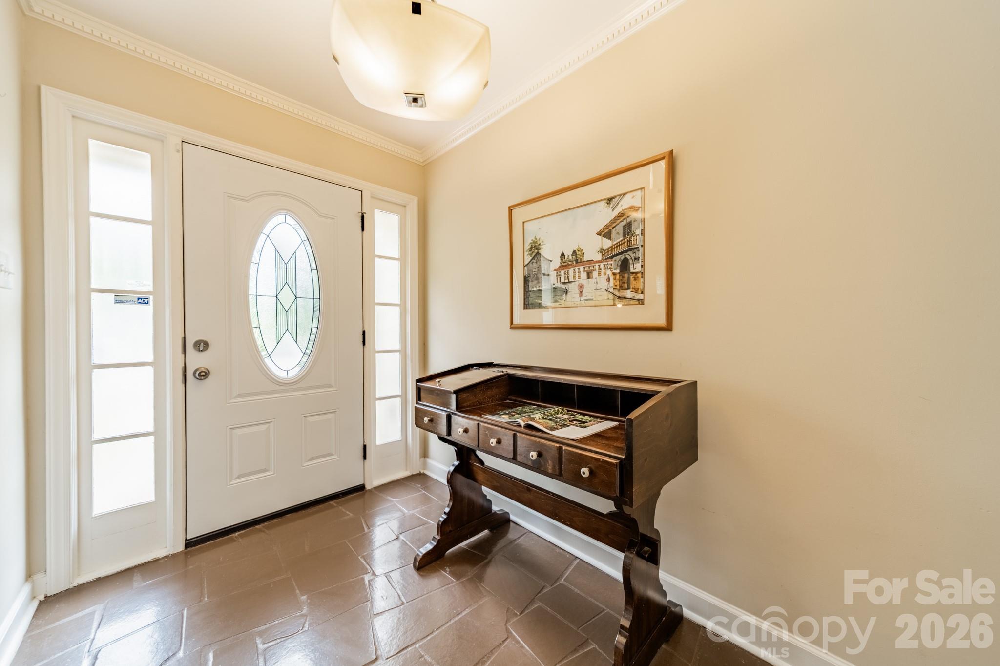 5522 Sharon Road Property Photo 2