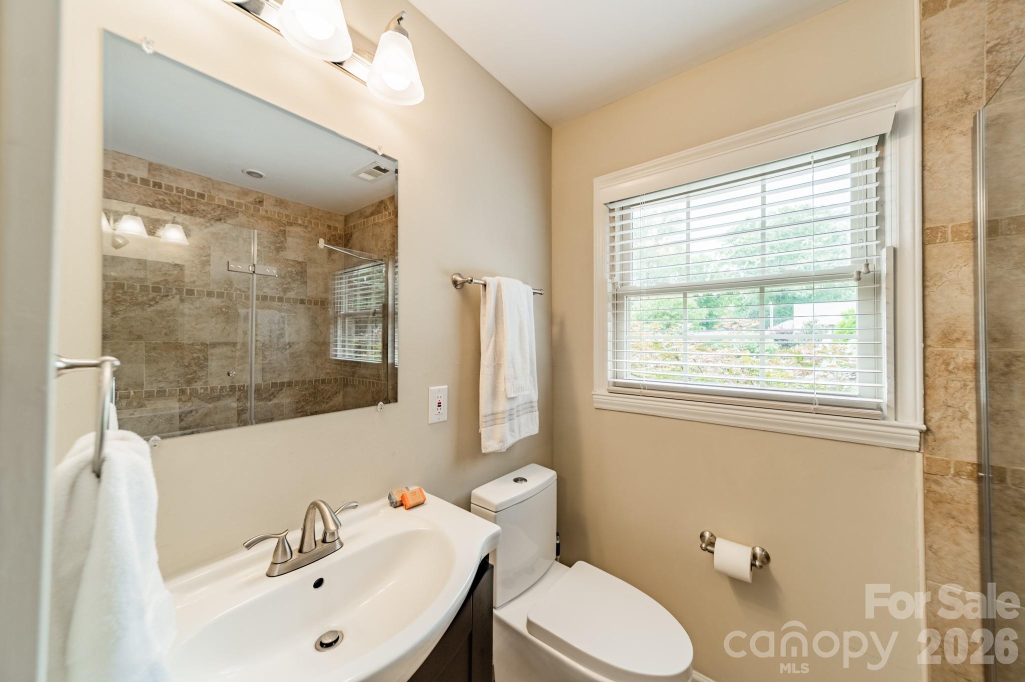 5522 Sharon Road Property Photo 13
