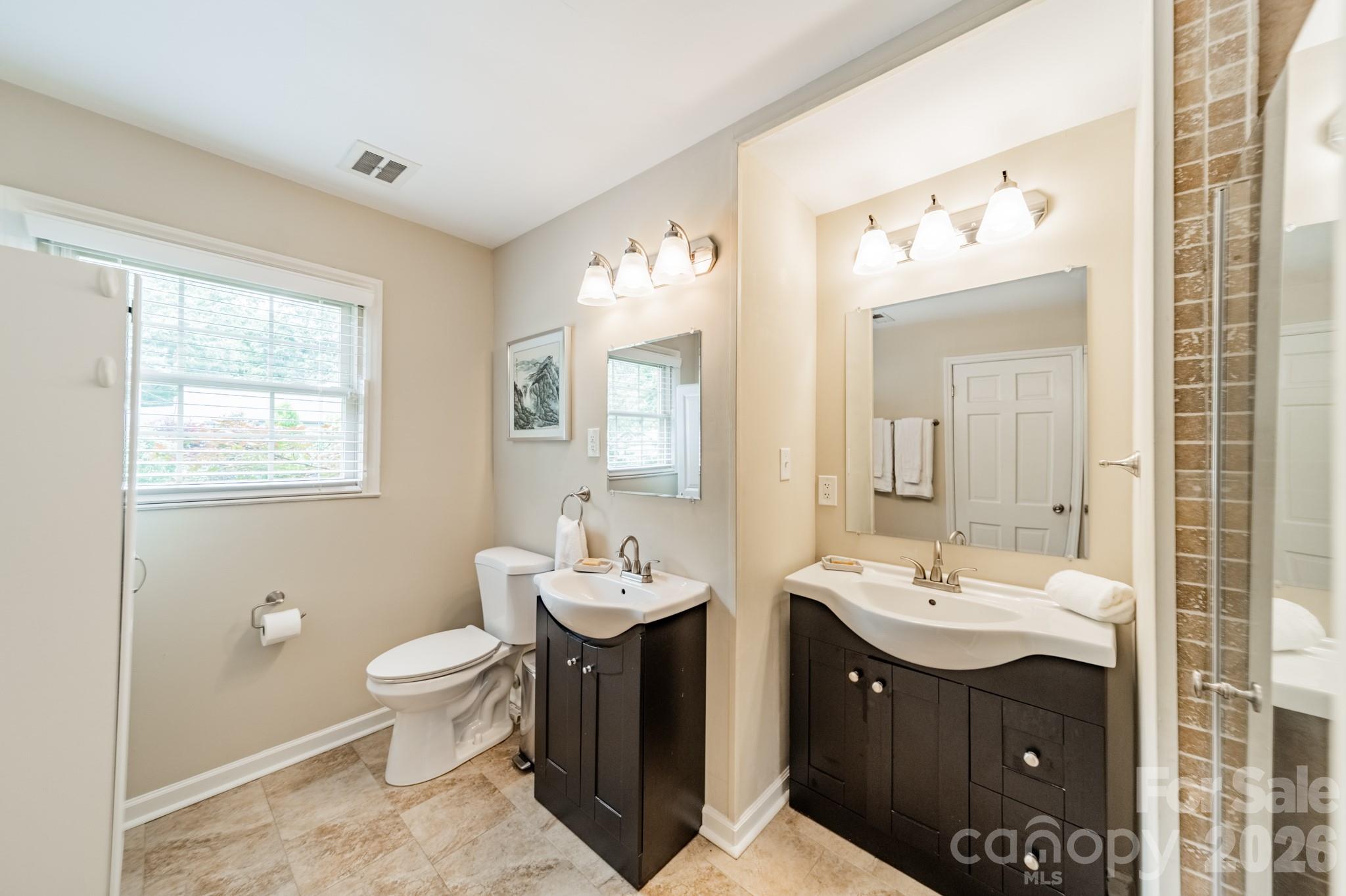 5522 Sharon Road Property Photo 18