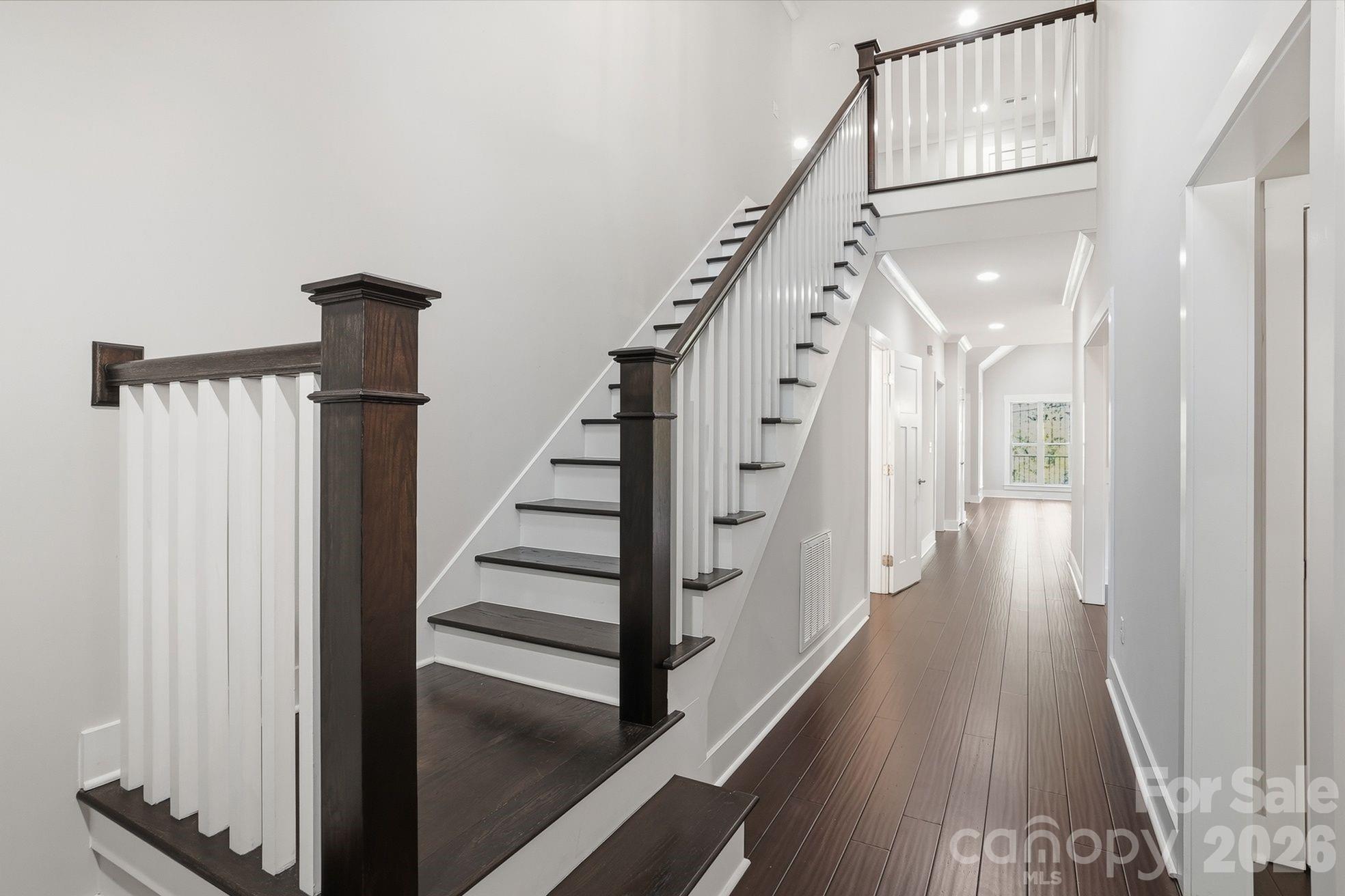740 Seldon Drive Property Photo 3