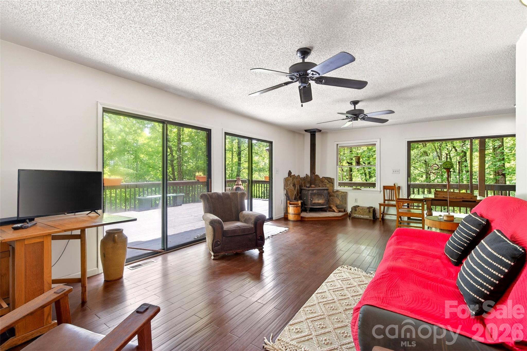 1828 Mckenzie Way Property Photo 7