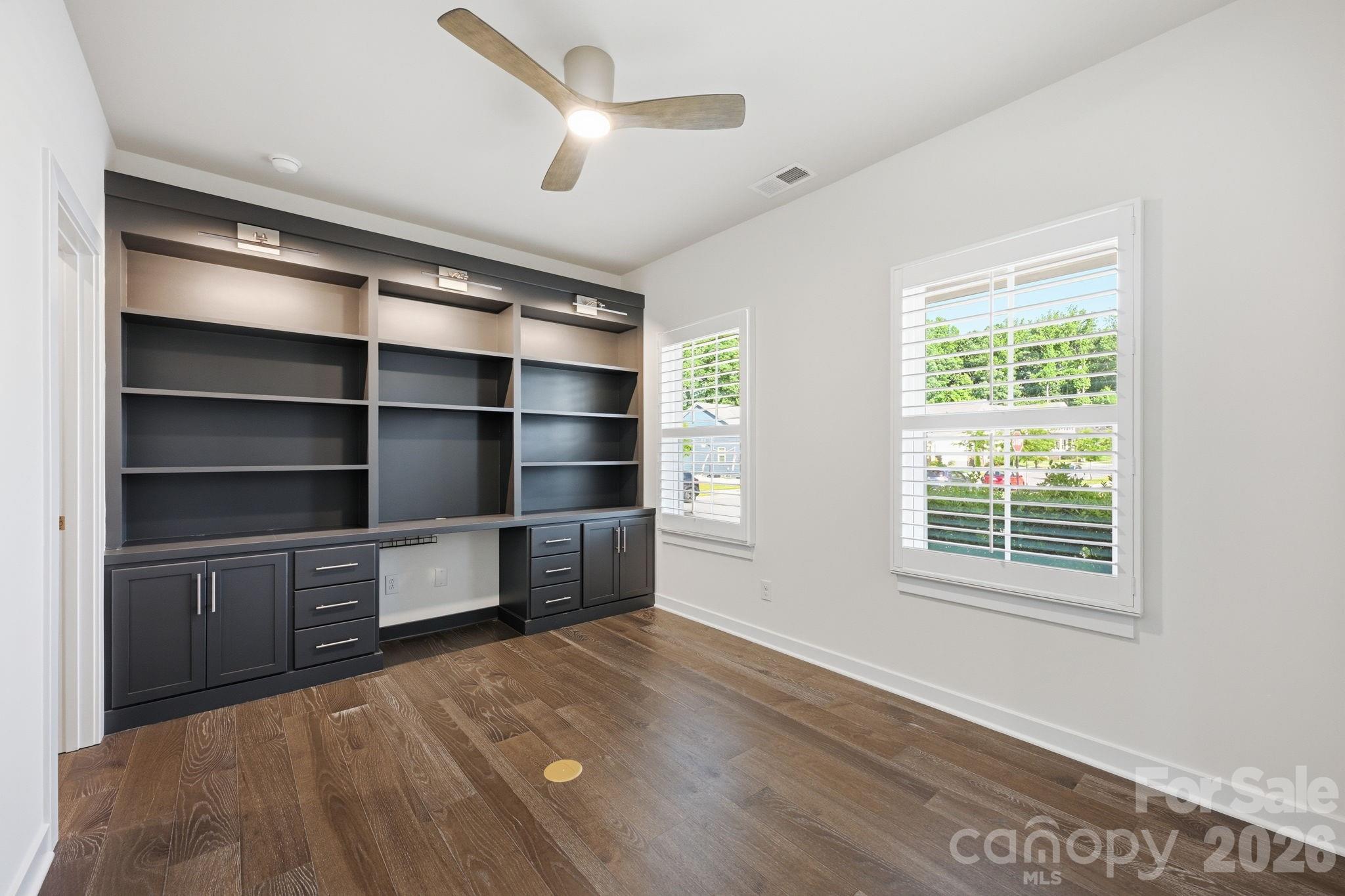11006 Sound Road Property Photo 4