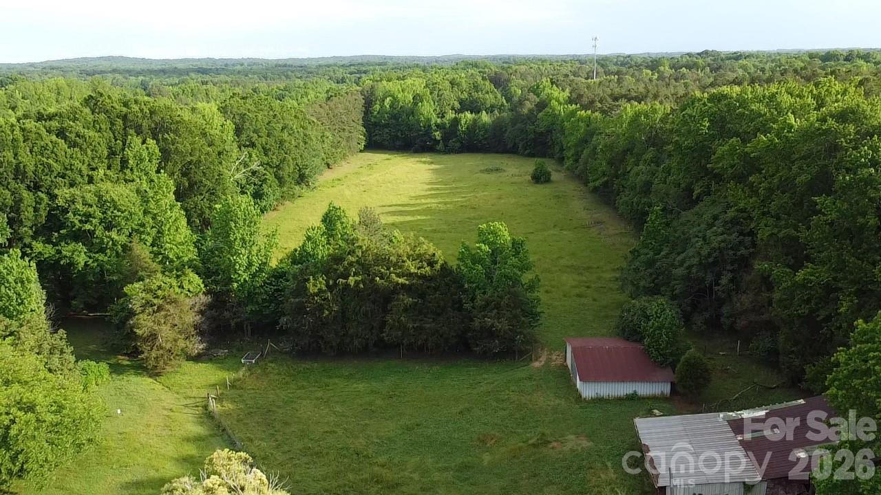 713 Eastbend Lane Property Photo 4