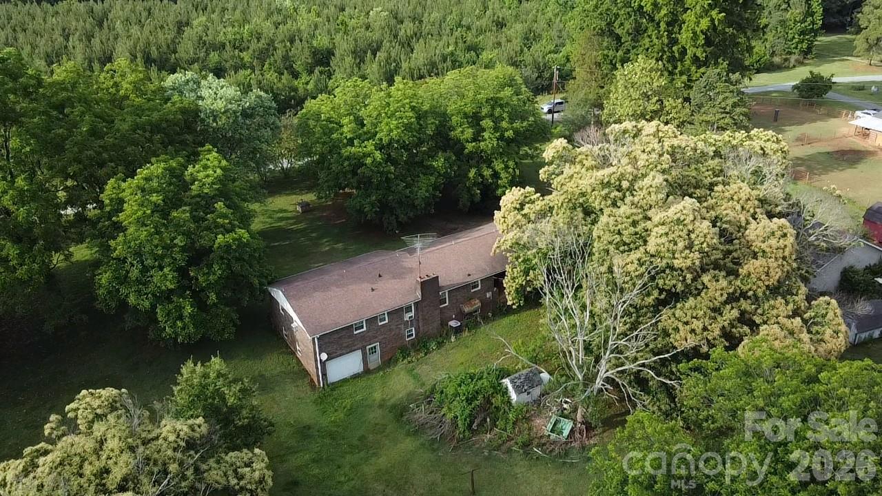 713 Eastbend Lane Property Photo 5