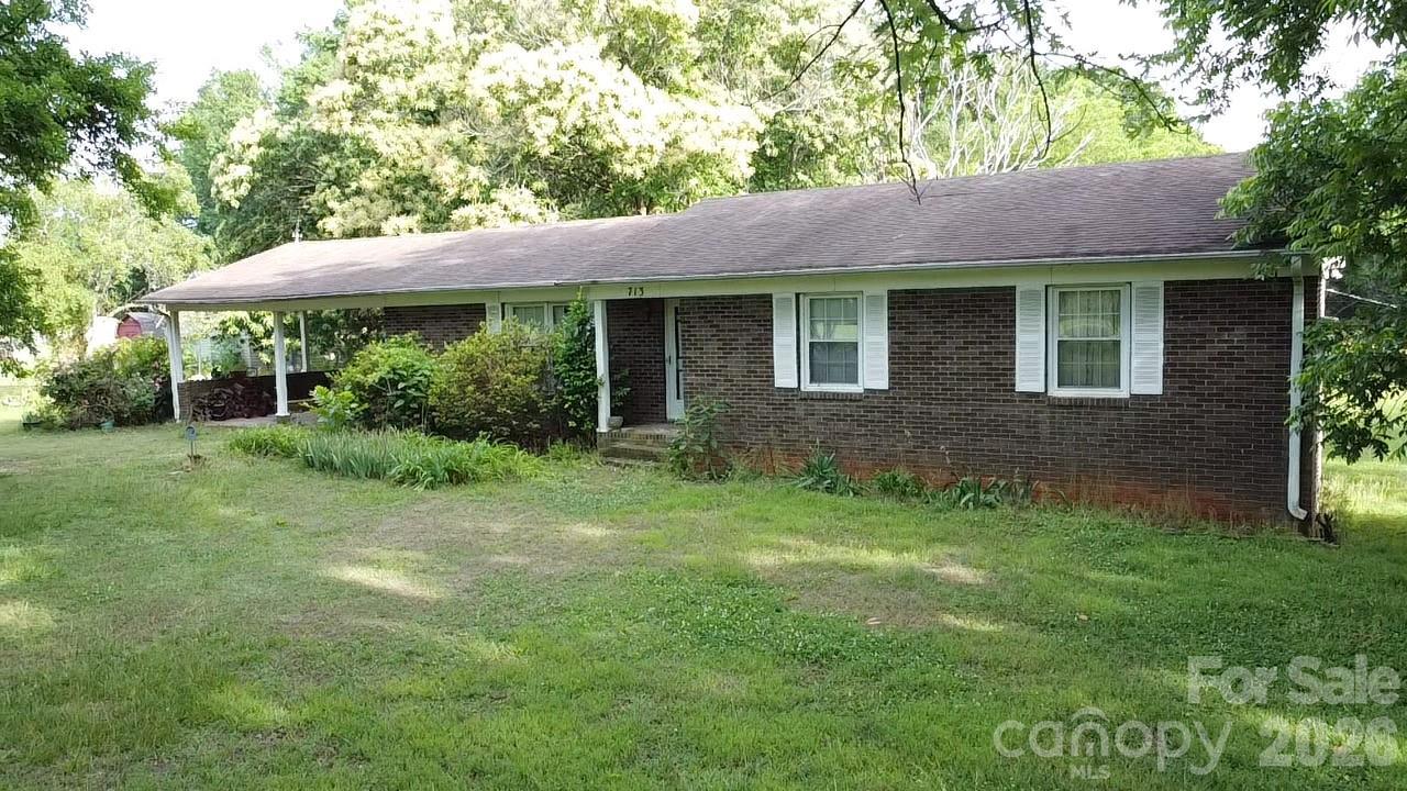 713 Eastbend Lane Property Photo 10