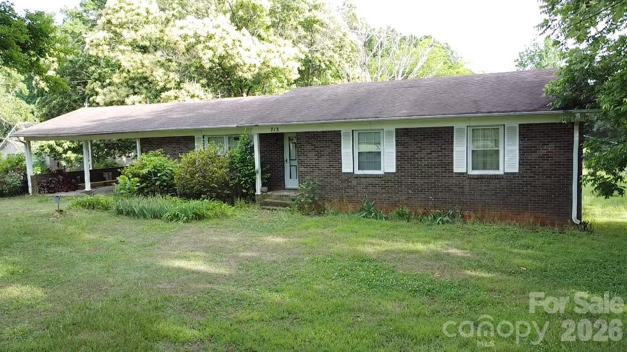 713 Eastbend Lane Property Photo 13