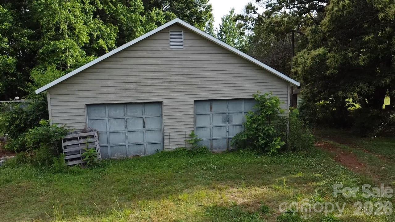 713 Eastbend Lane Property Photo 14