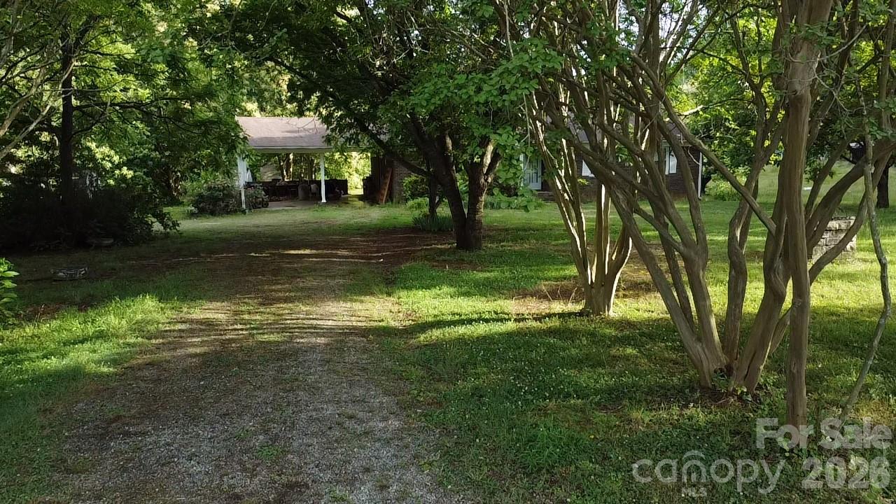 713 Eastbend Lane Property Photo 17
