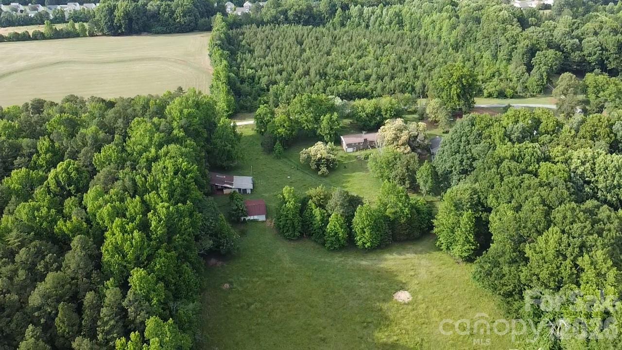 713 Eastbend Lane Property Photo 25