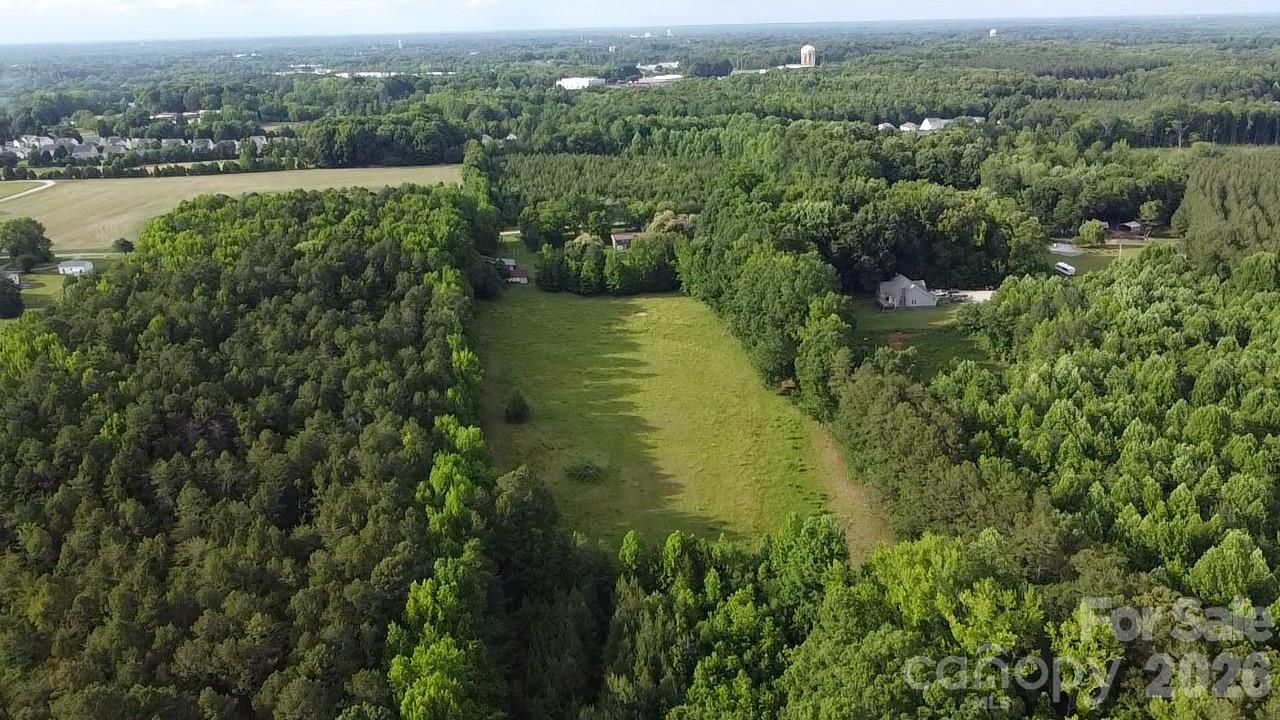 713 Eastbend Lane Property Photo 28