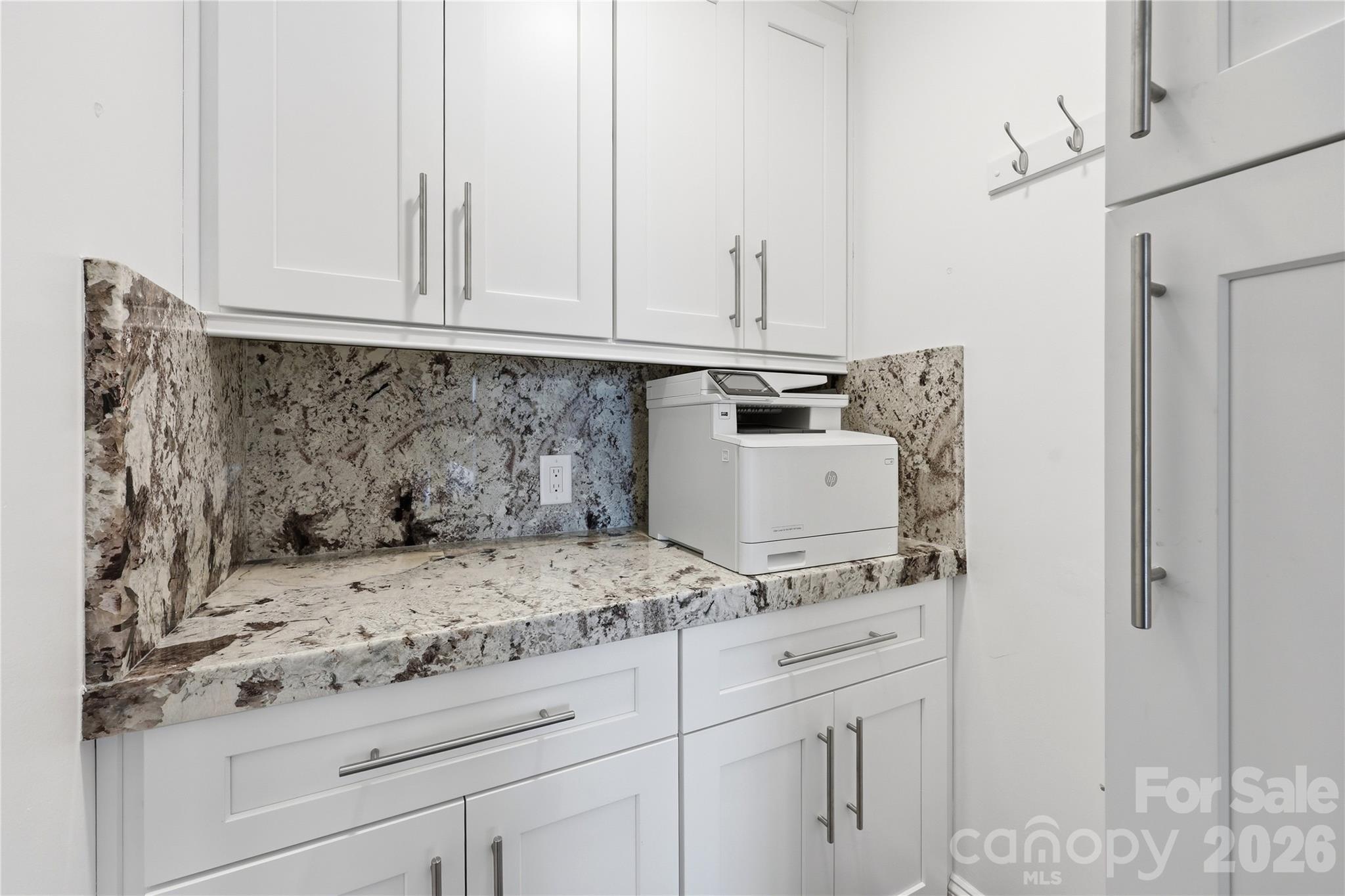 420 Skysail Road Property Photo 17