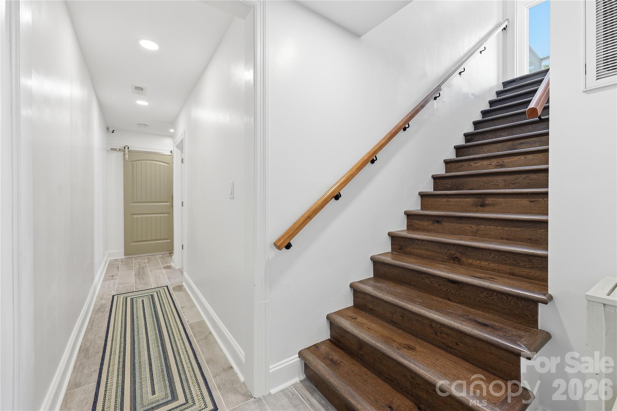 420 Skysail Road Property Photo 37