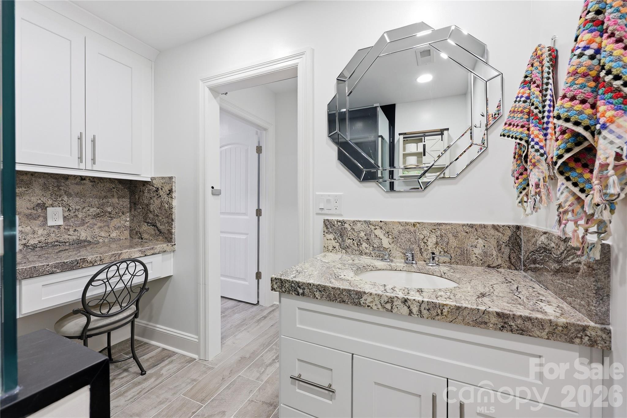 420 Skysail Road Property Photo 40