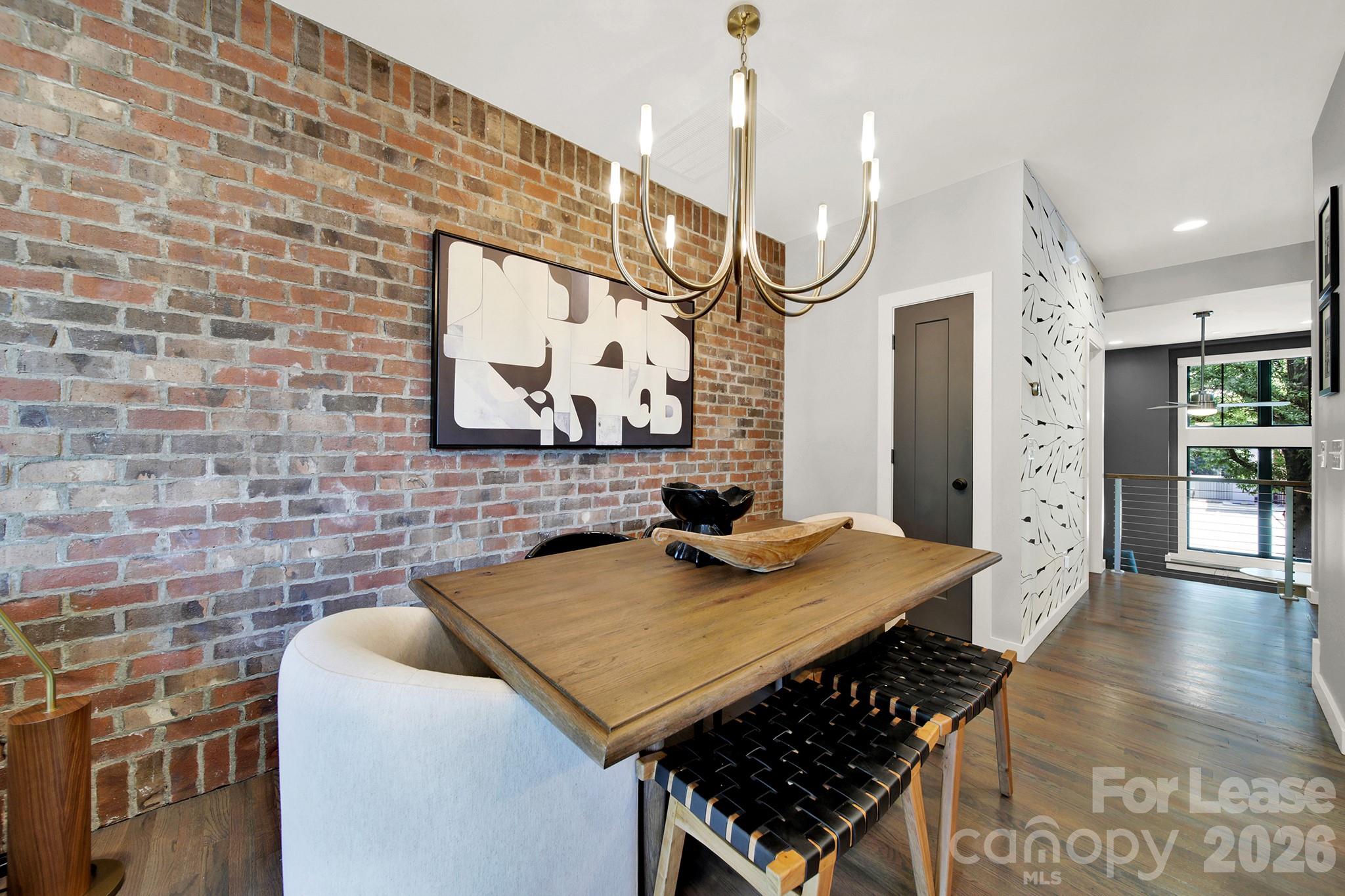 428 E 33rd Street Property Photo 11