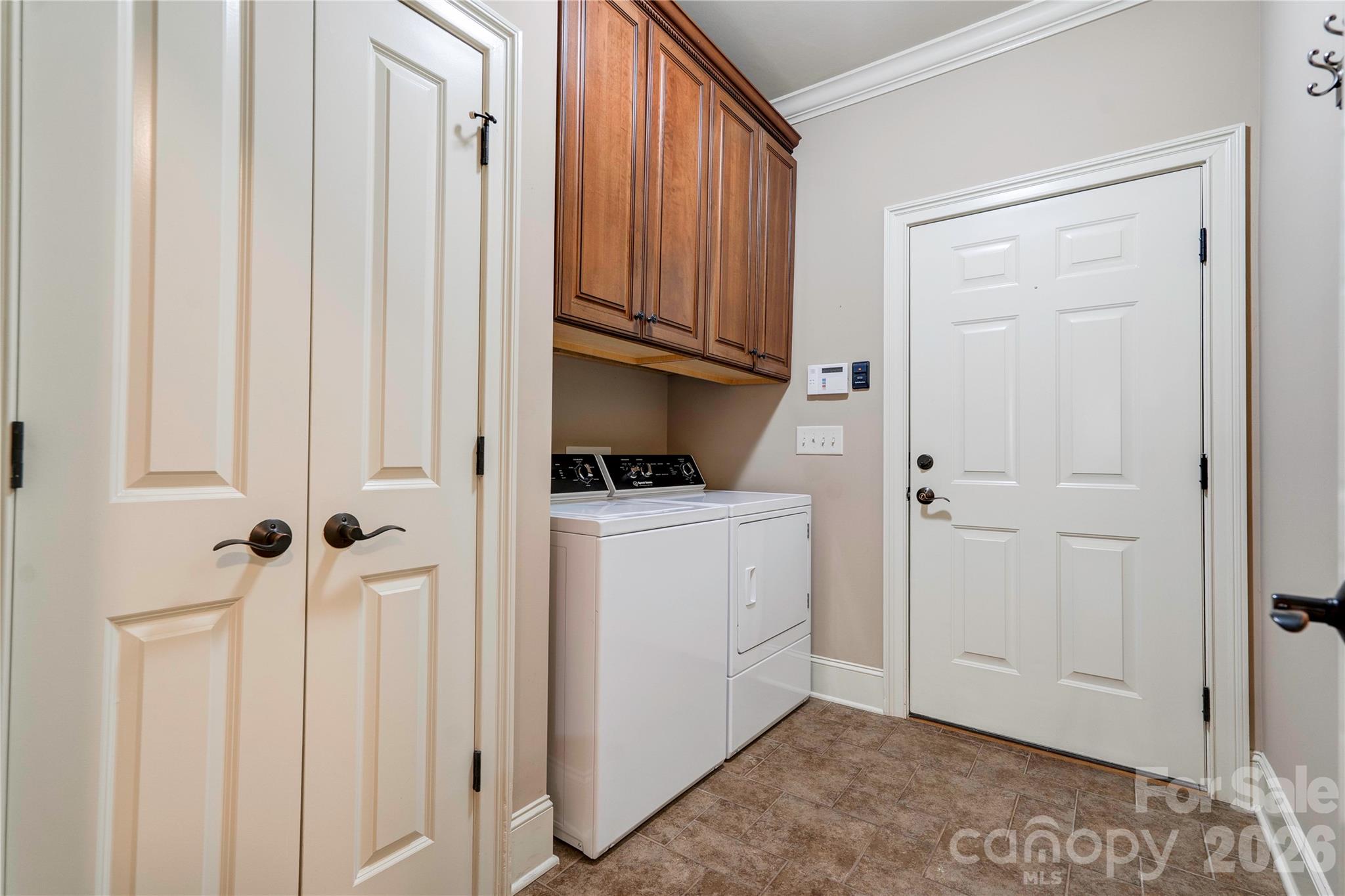 121 Blakemore Drive Property Photo 28