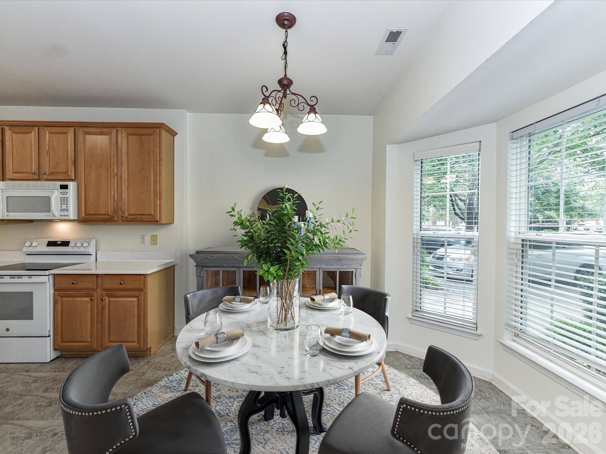 615 Colbert Way Property Photo 8