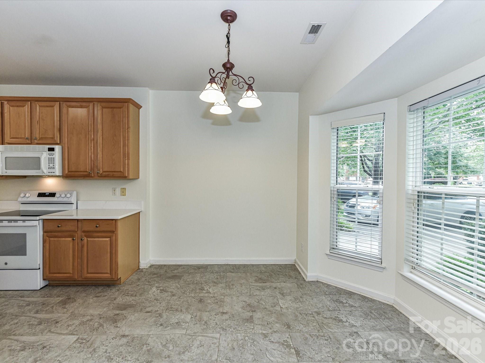615 Colbert Way Property Photo 9