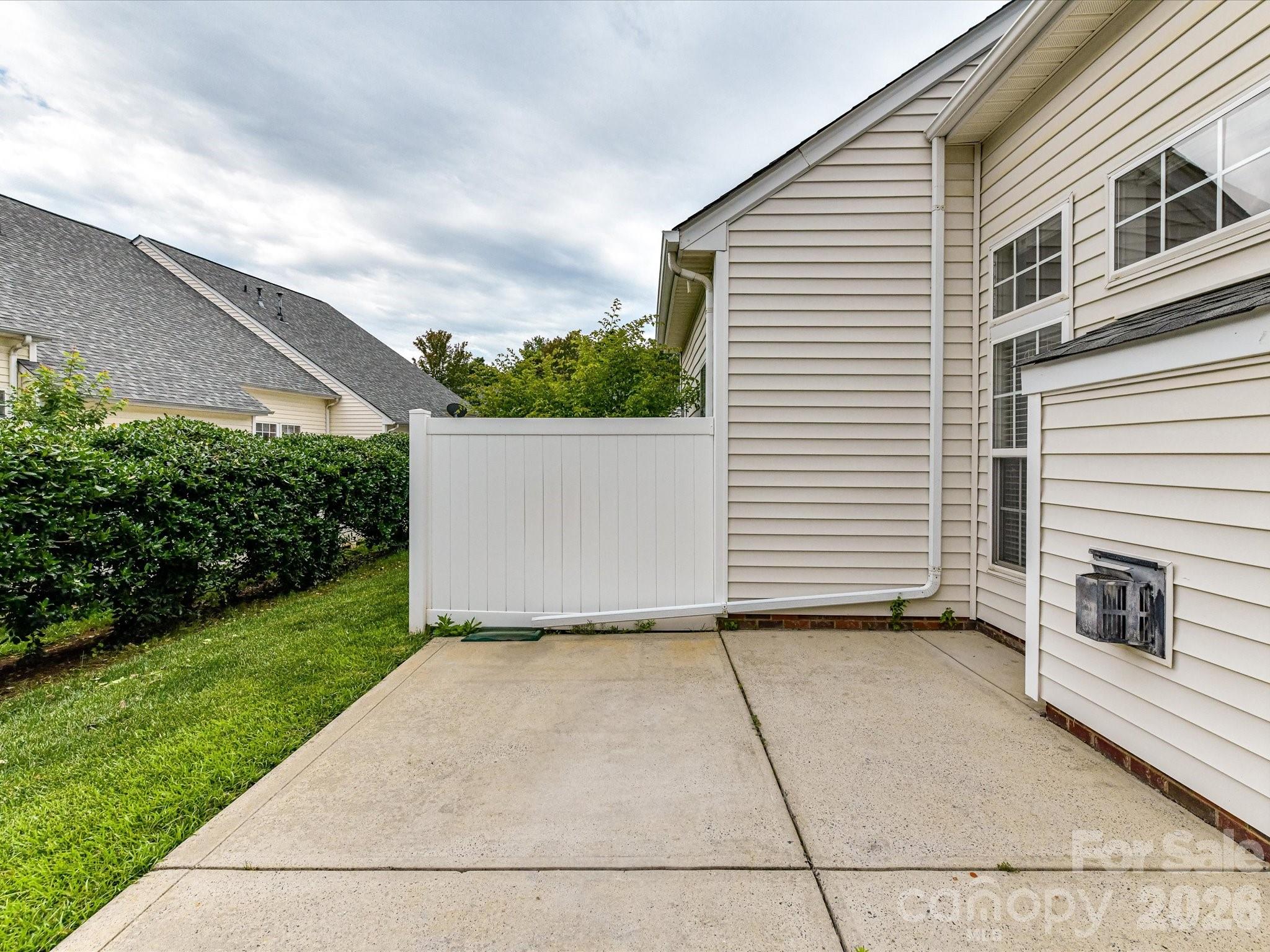 615 Colbert Way Property Photo 39