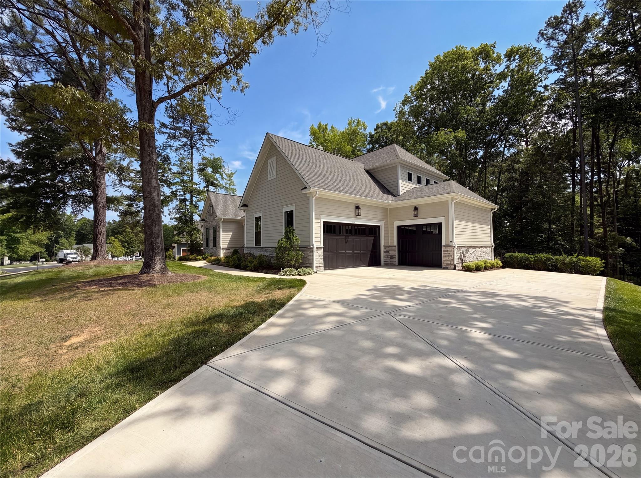 1020 Irish Creek Drive Property Photo 5