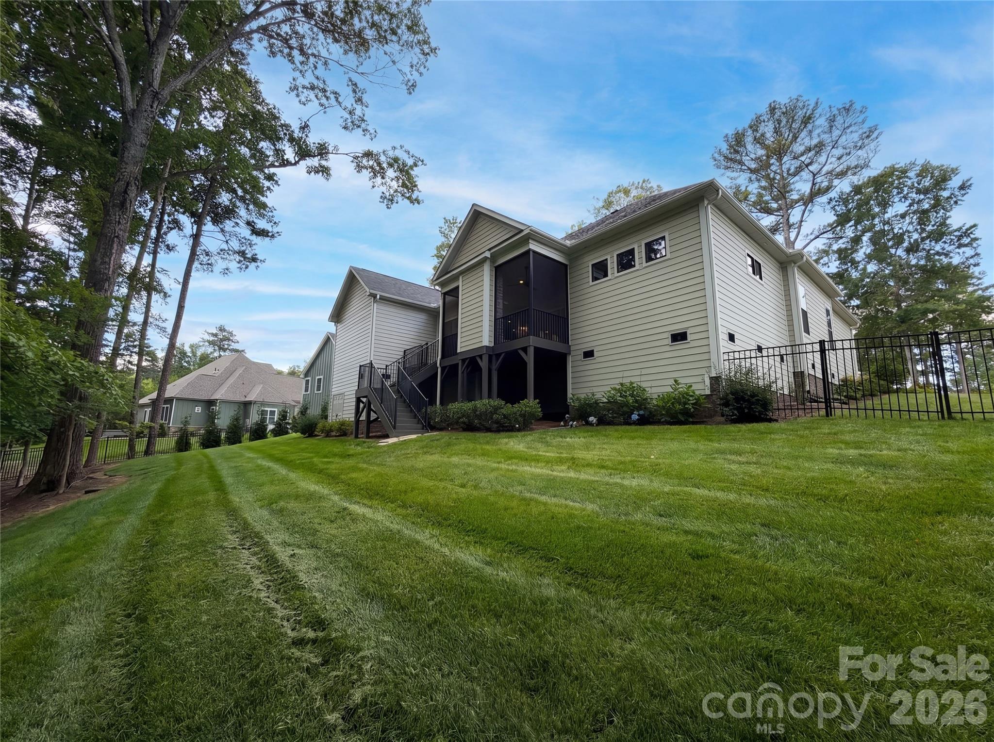 1020 Irish Creek Drive Property Photo 8