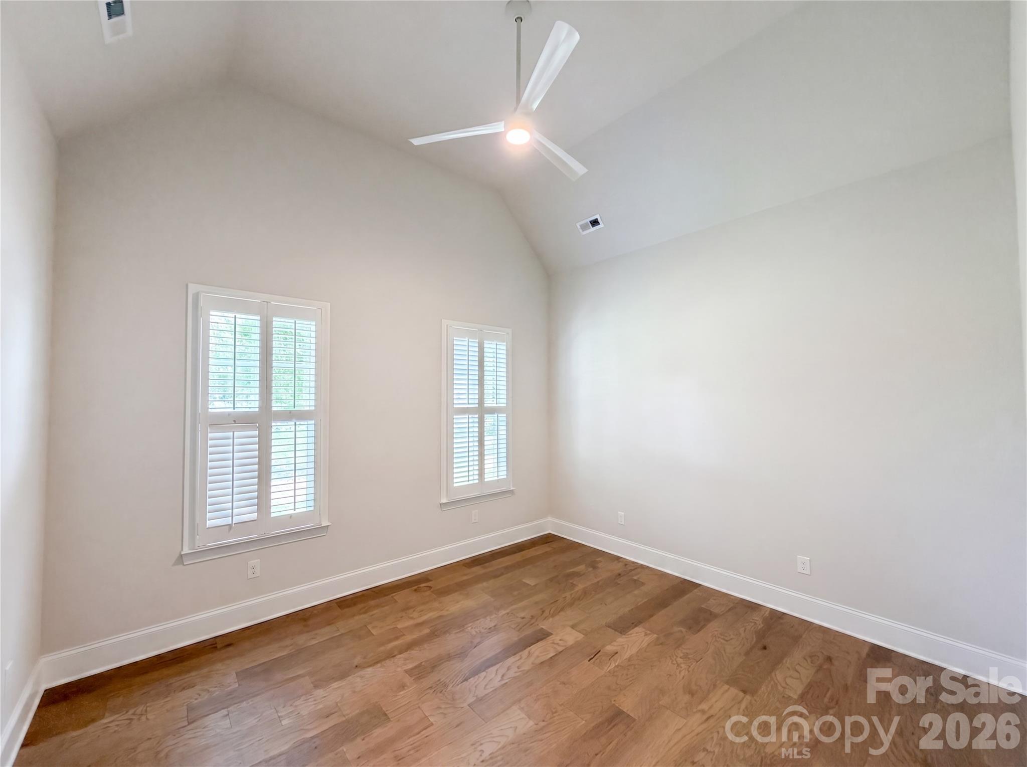 1020 Irish Creek Drive Property Photo 14
