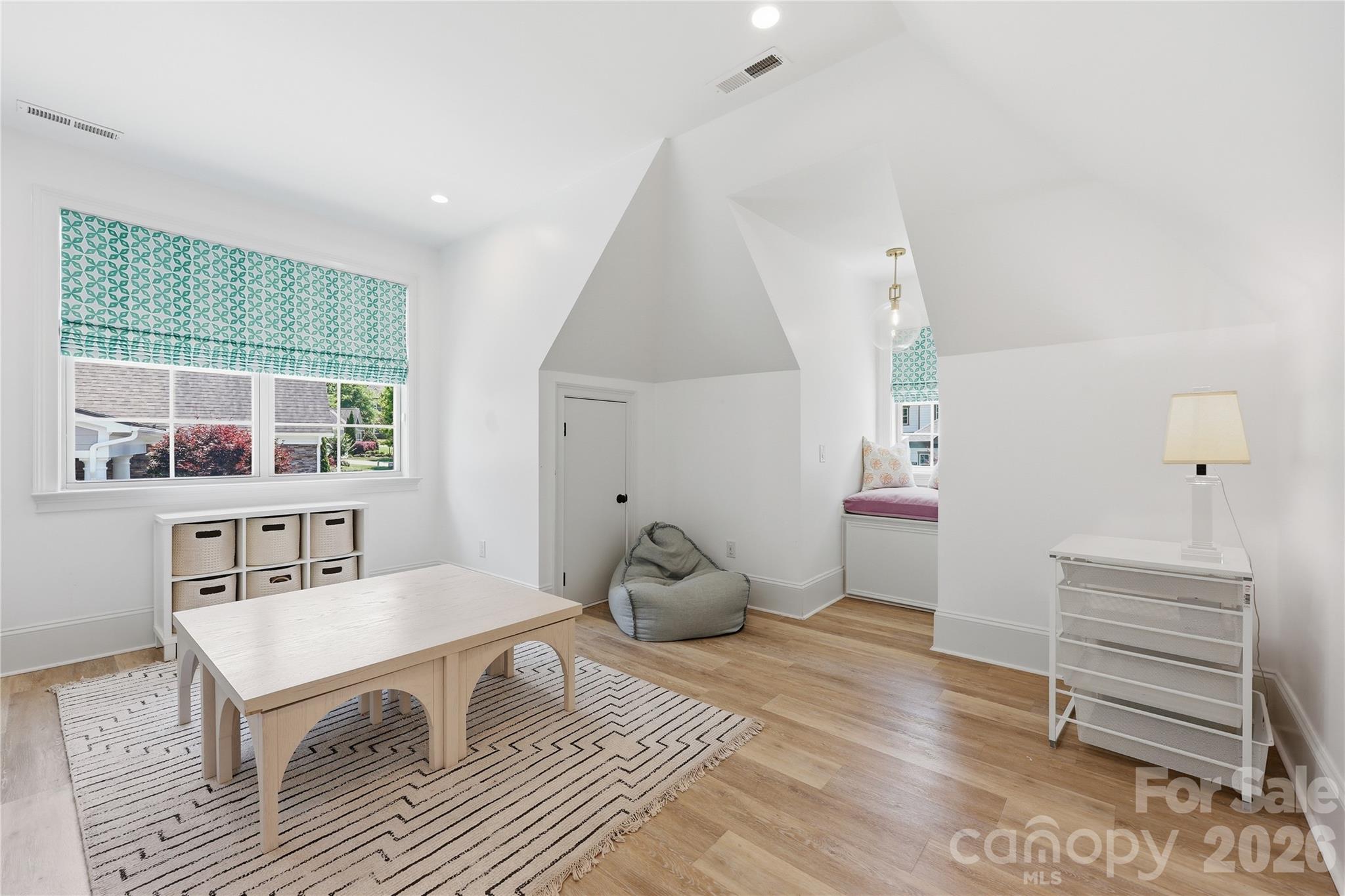 2082 Tatton Hall Road 448 Property Photo 32