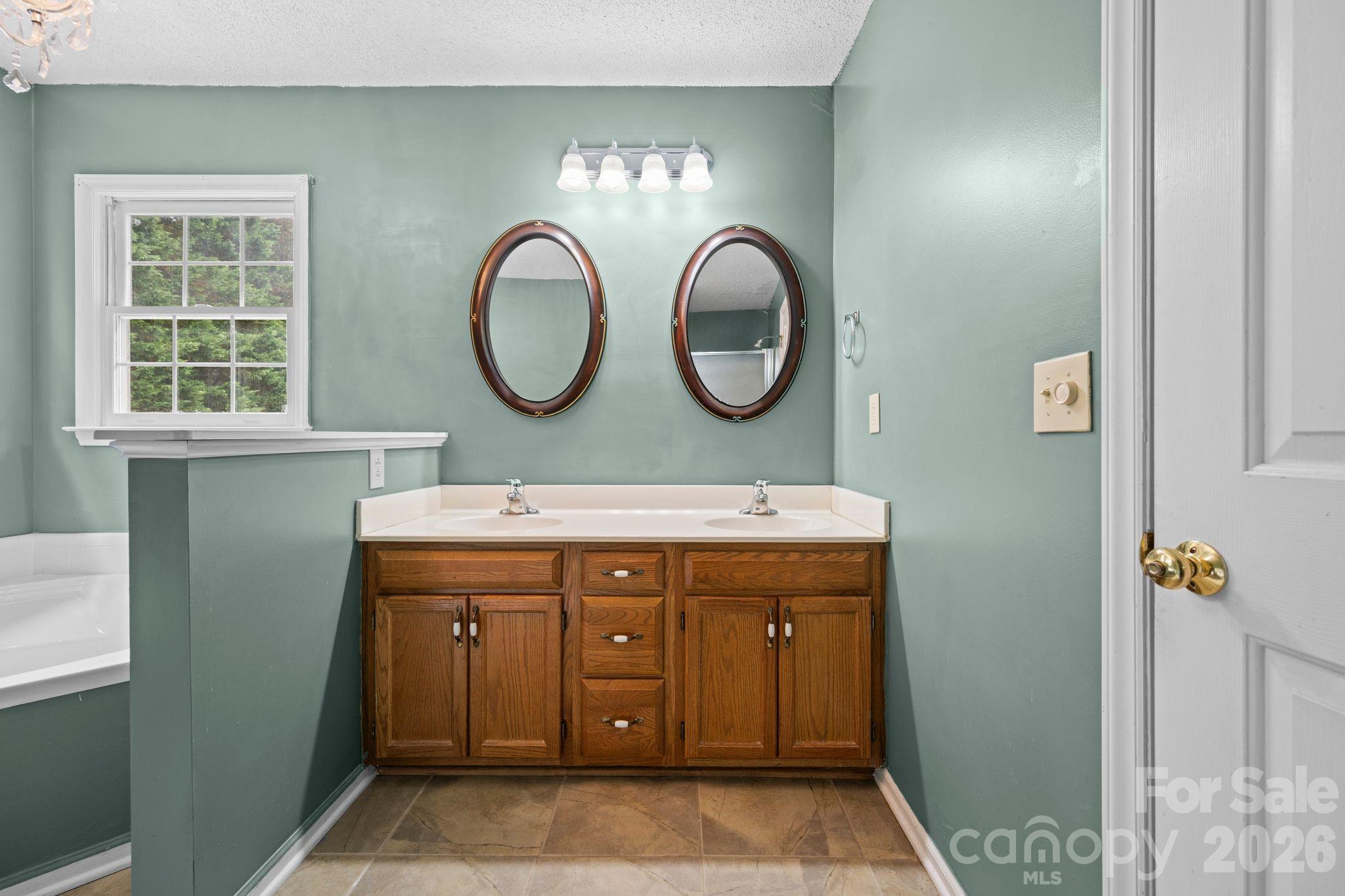 7600 Sedgewick Ridge Road Property Photo 22