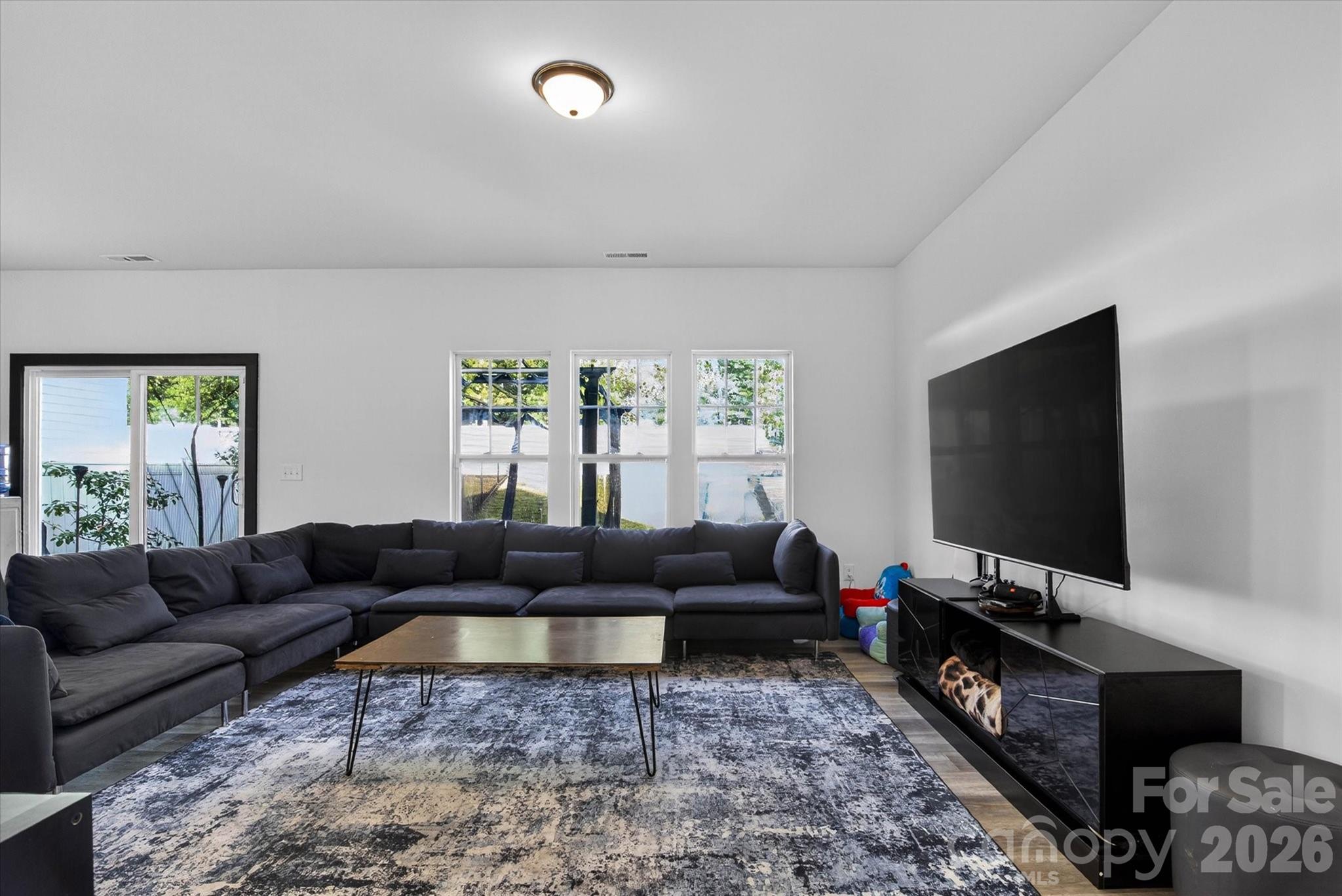 548 Kingsway Circle Property Photo 11