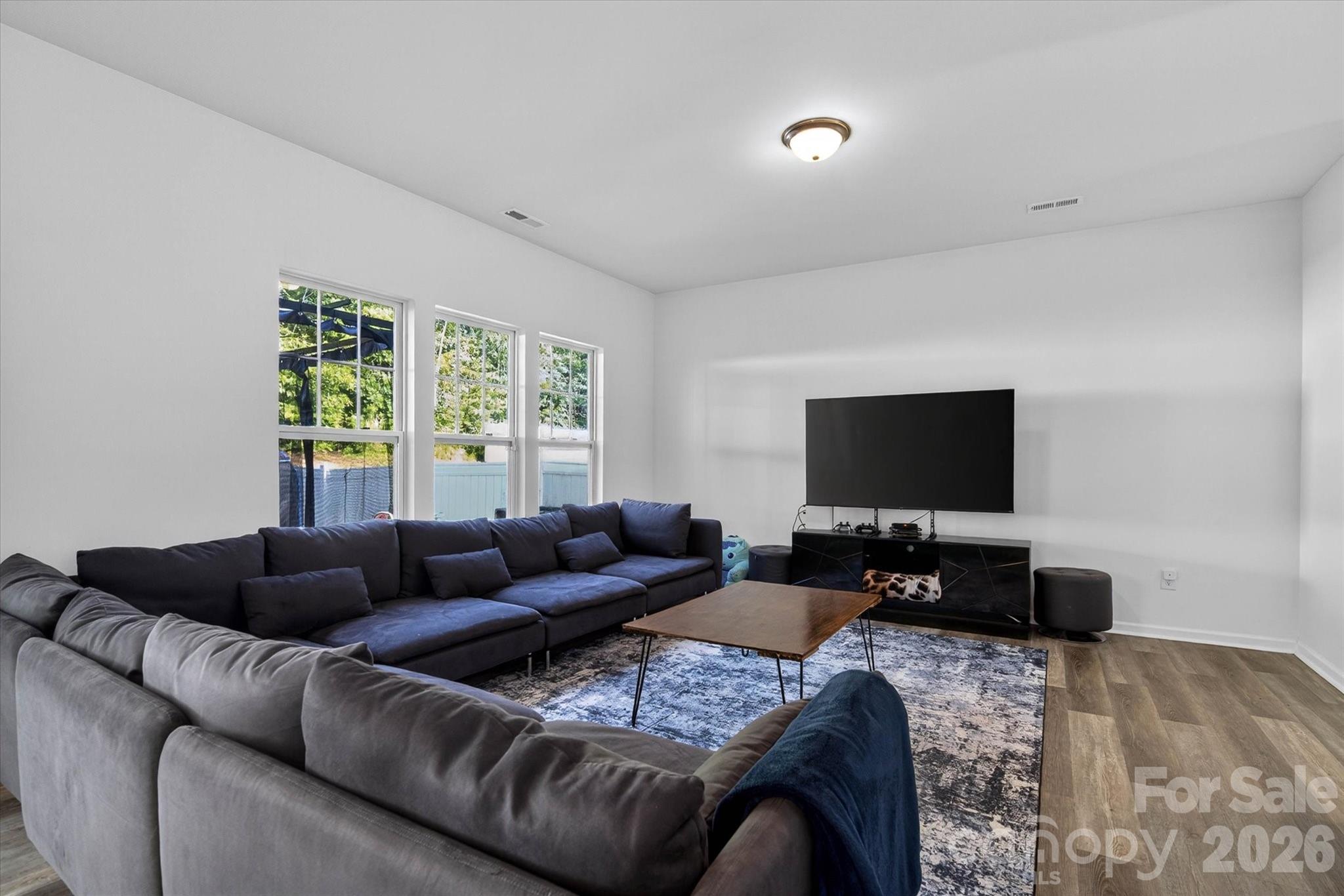 548 Kingsway Circle Property Photo 12