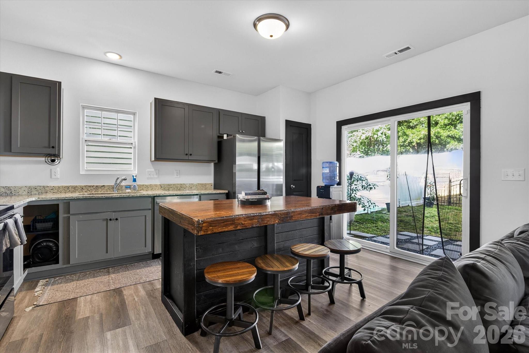 548 Kingsway Circle Property Photo 17