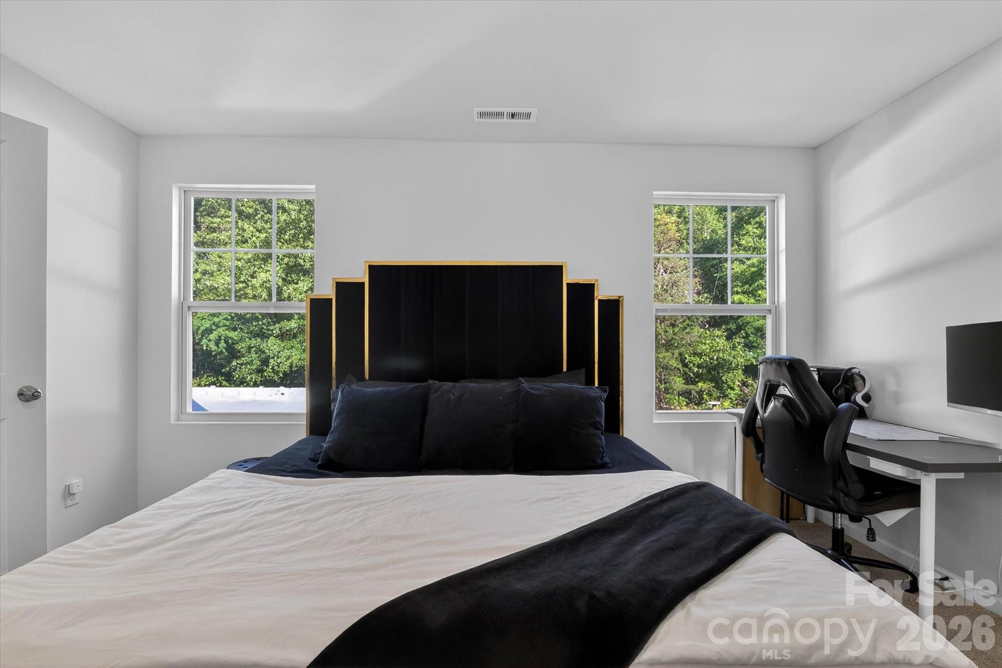 548 Kingsway Circle Property Photo 21