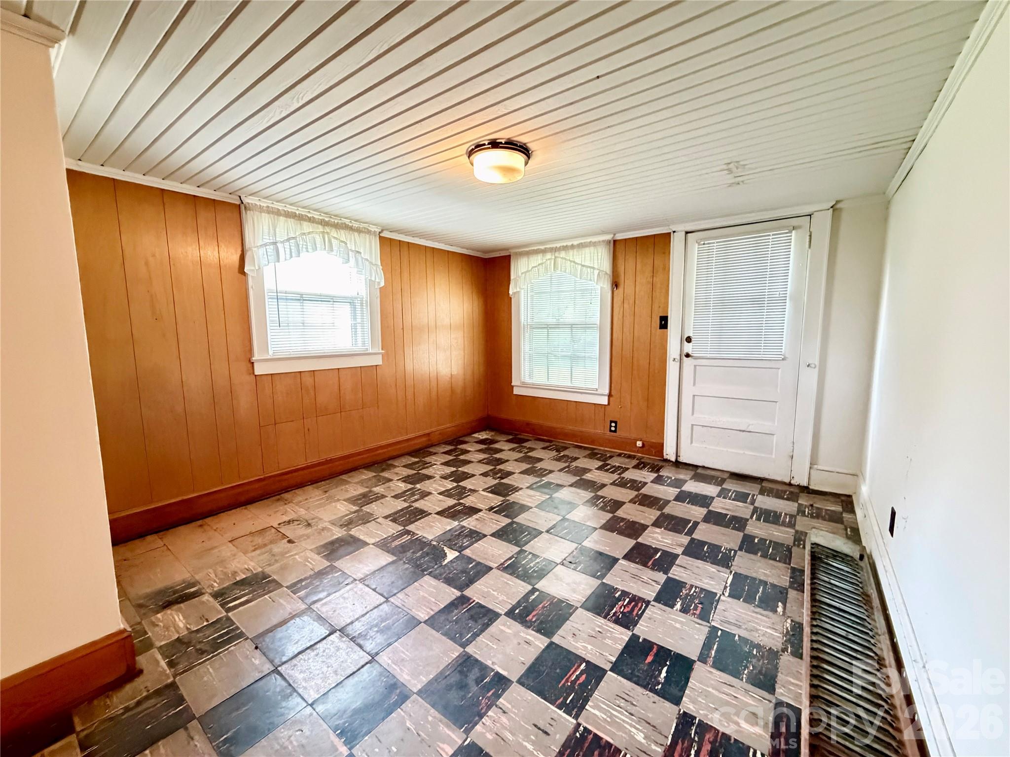 5057 Erickson Road Property Photo 18