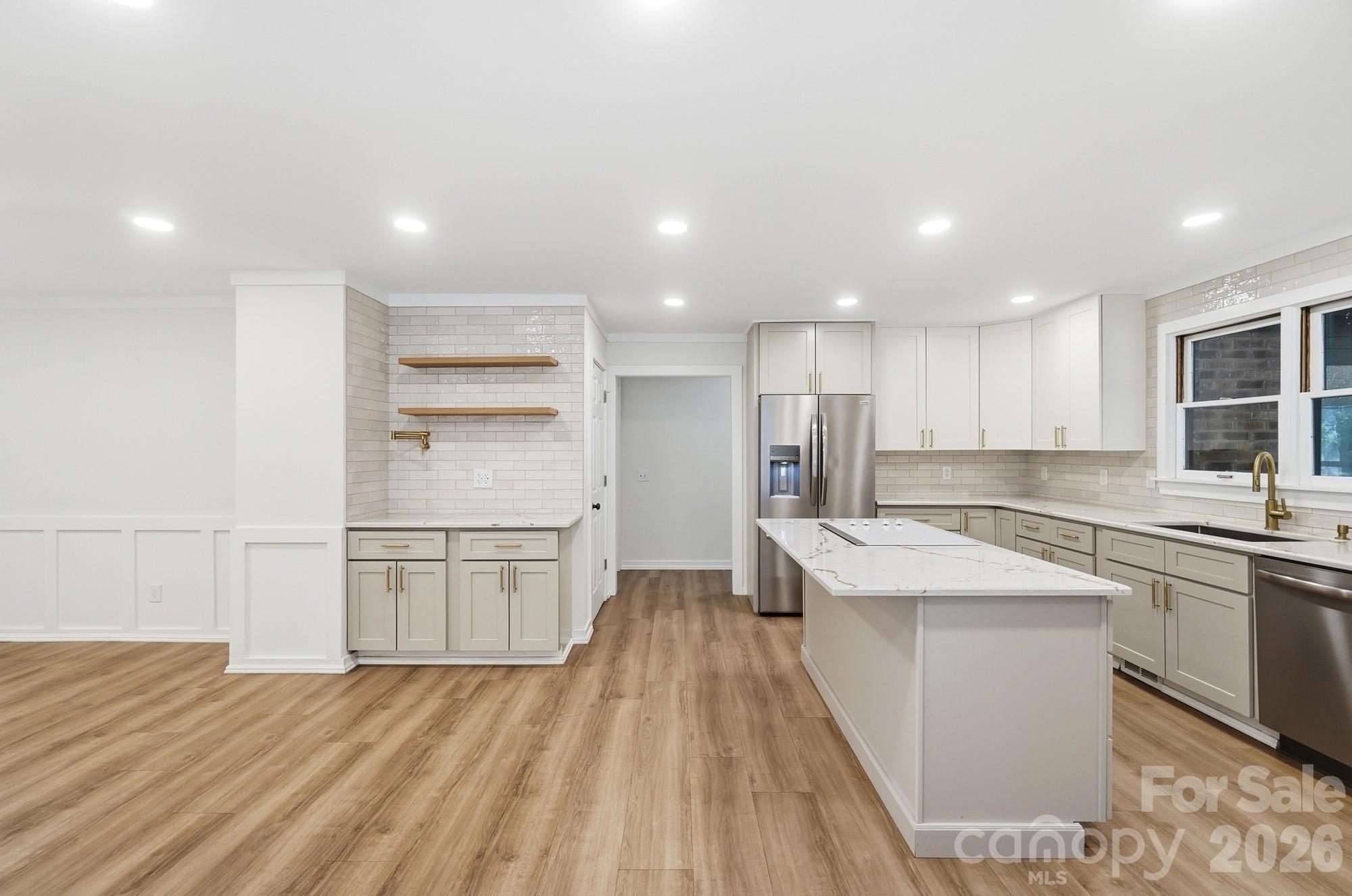 4020 Glen Haven Drive Property Photo 3