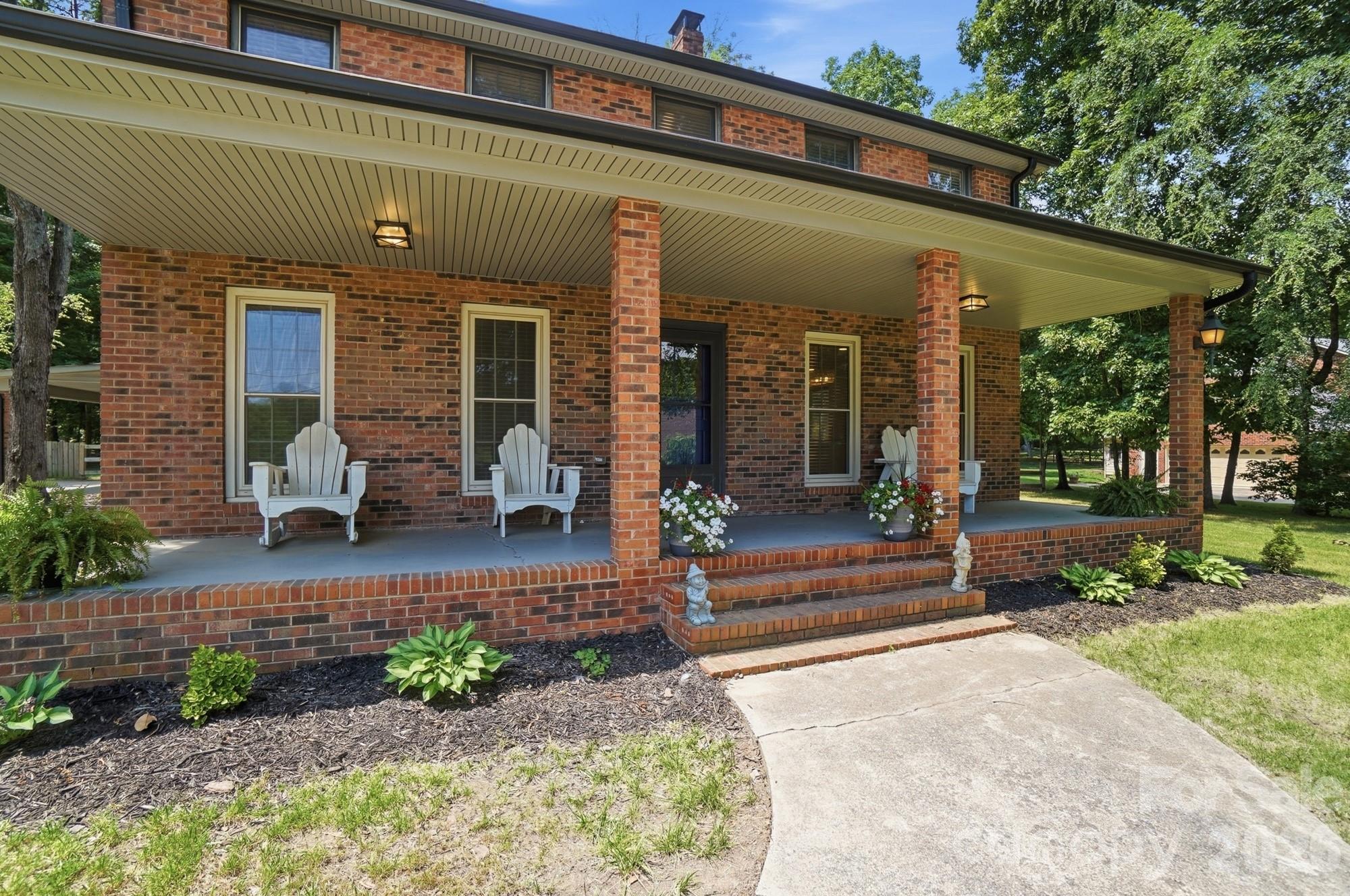 4020 Glen Haven Drive Property Photo 7