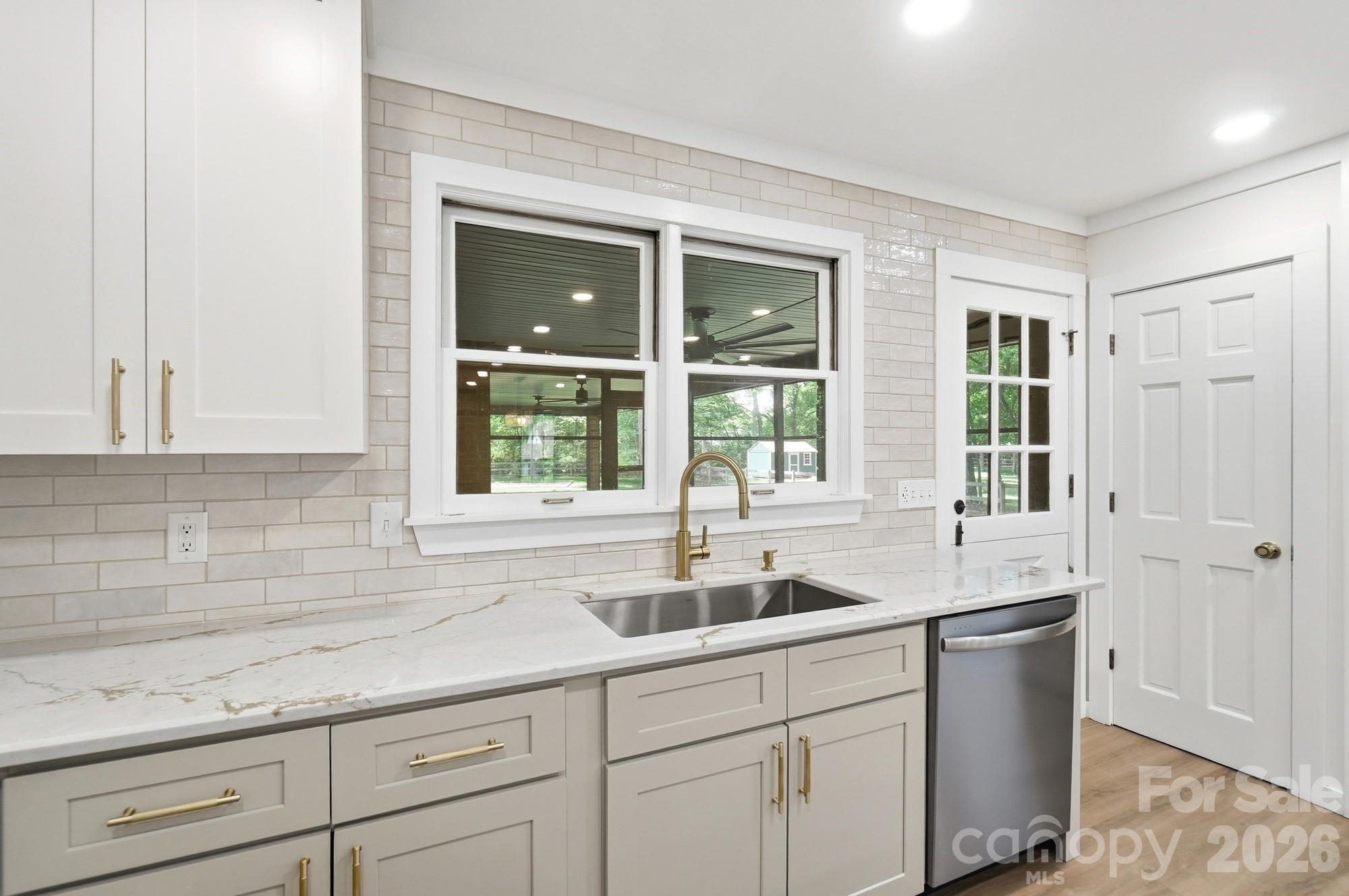 4020 Glen Haven Drive Property Photo 13